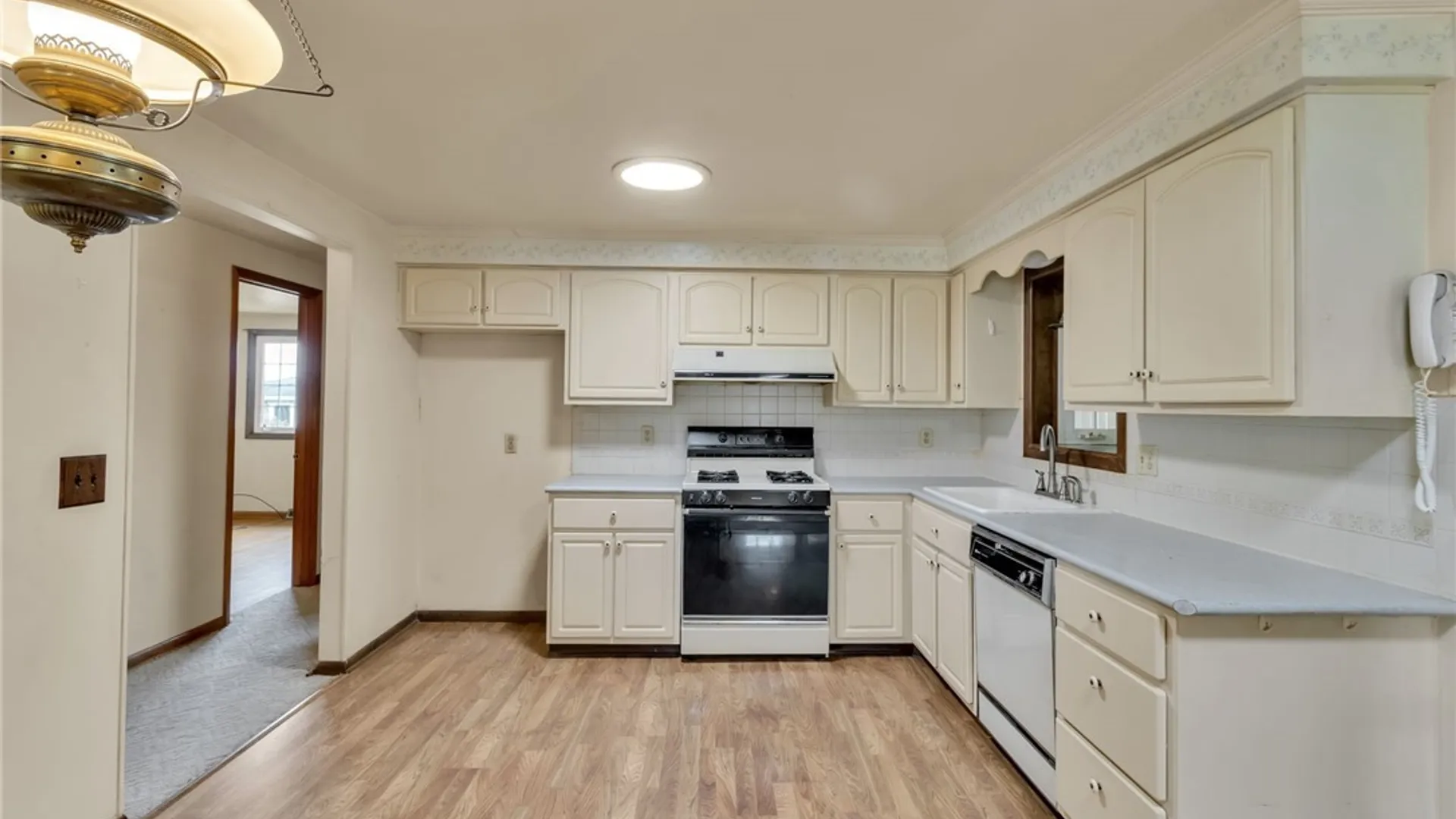 Property at 34 Transit Hill Drive, Cheektowaga, NY 14043 13