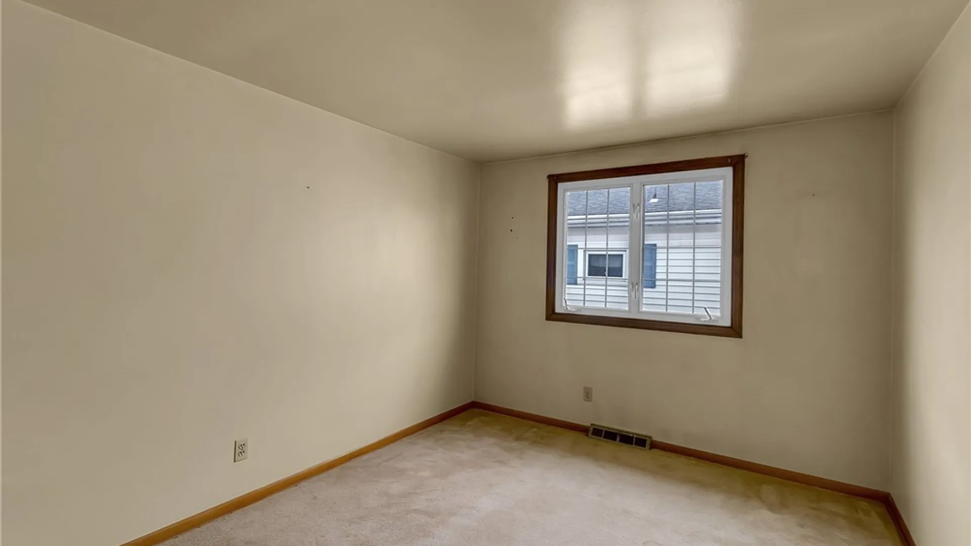 Property at 34 Transit Hill Drive, Cheektowaga, NY 14043 14