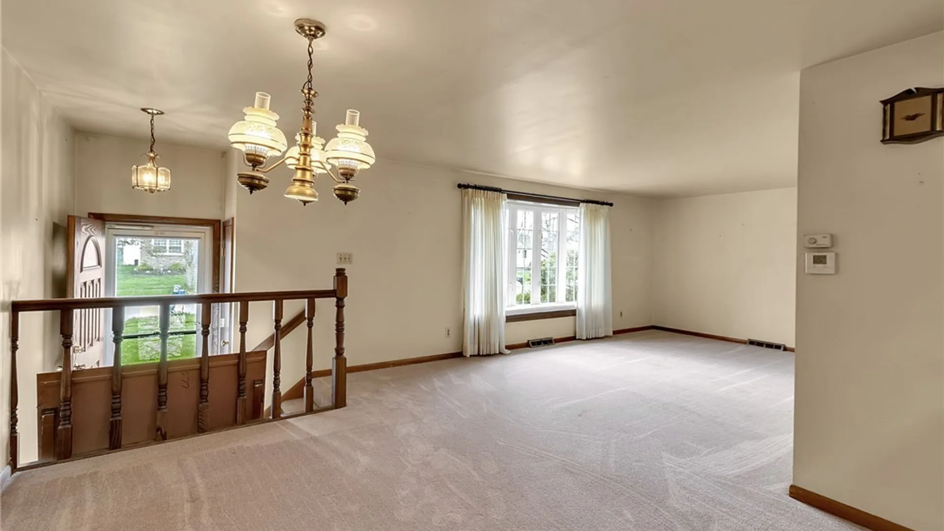 Property at 34 Transit Hill Drive, Cheektowaga, NY 14043 8