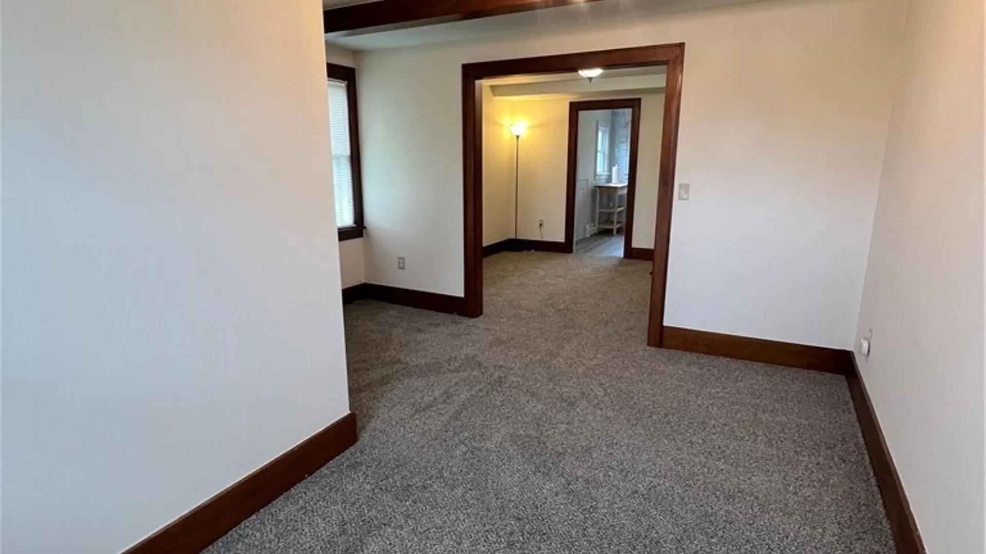 Property at 412 Delmar Place, Salina, NY 13208 9