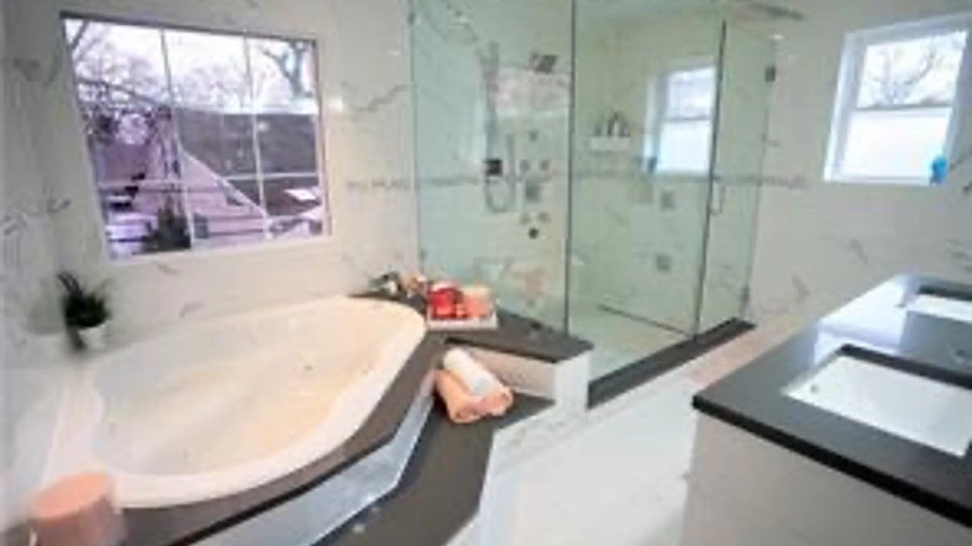 Property at 18 Helene Ave, Merrick, NY 11566 6