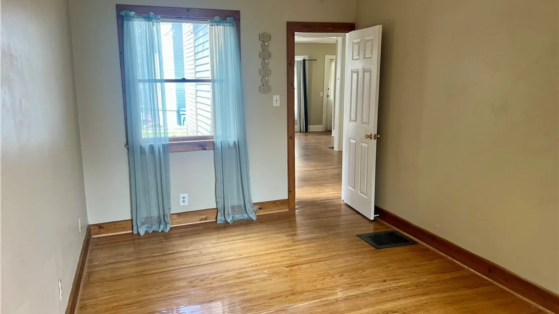 Property at 237 Richard Street, Rochester, NY 14607 16