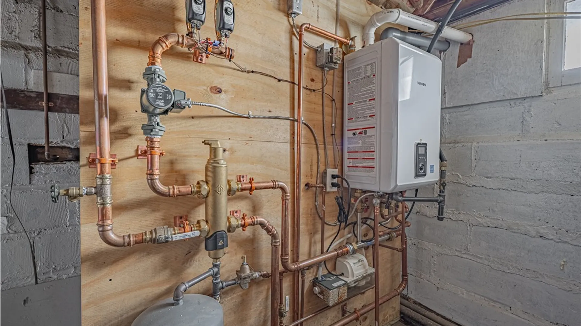 Property at 8432 East Avenue, Royalton, NY 14067 40