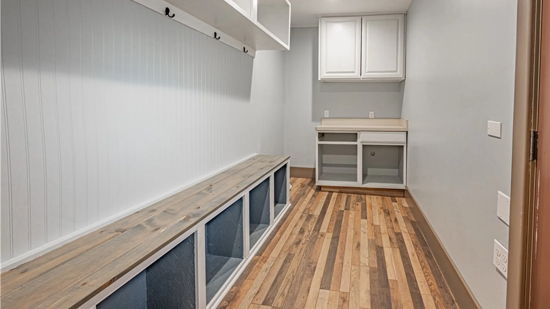 Property at 8432 East Avenue, Royalton, NY 14067 6