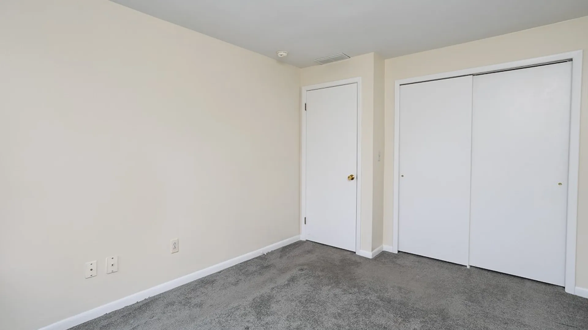 Property at 45 Bee Hunter Court, Amherst, NY 14051 15