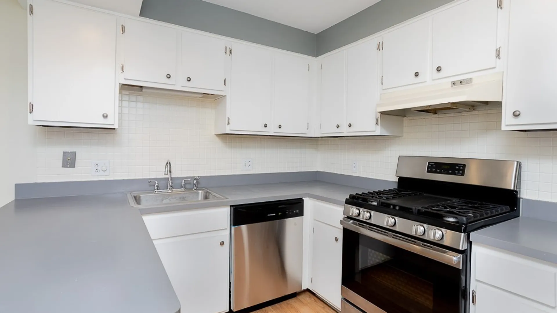 Property at 45 Bee Hunter Court, Amherst, NY 14051 9