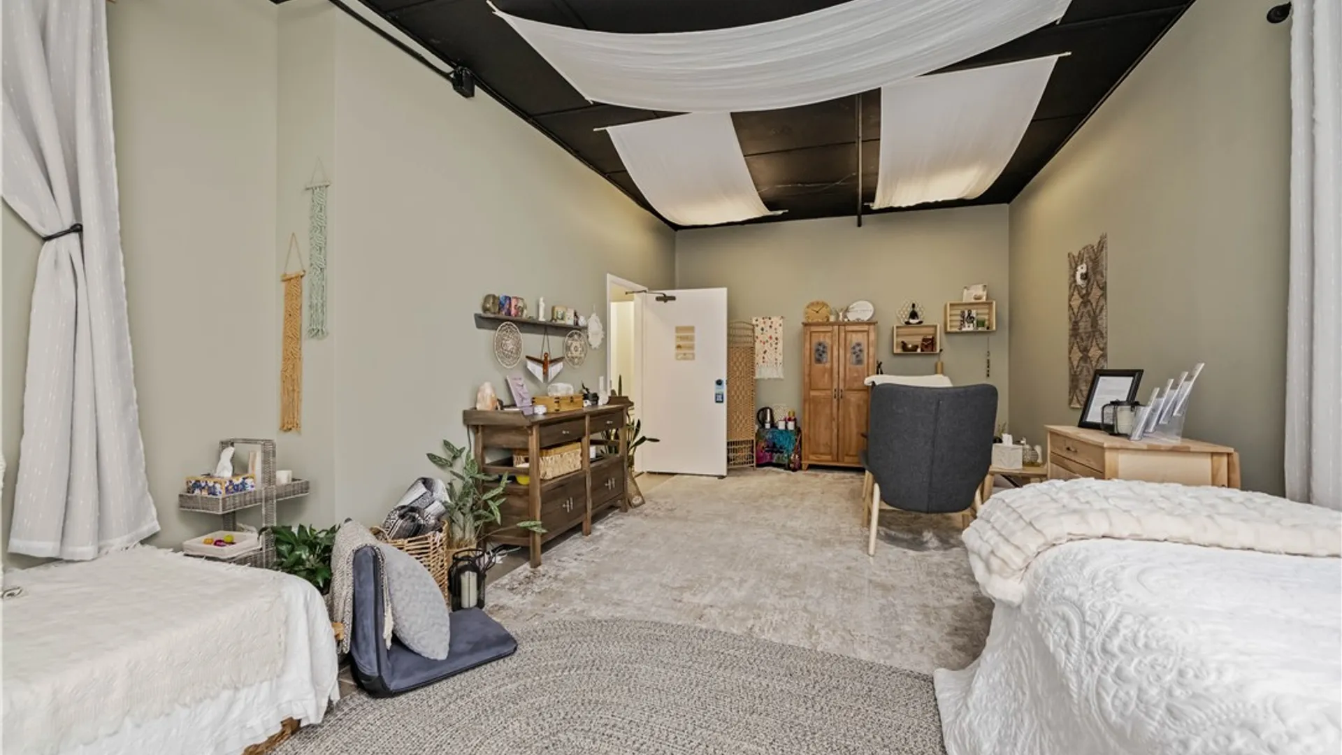 Property at 250 Gorham St, Canandaigua Town, NY 14424 16