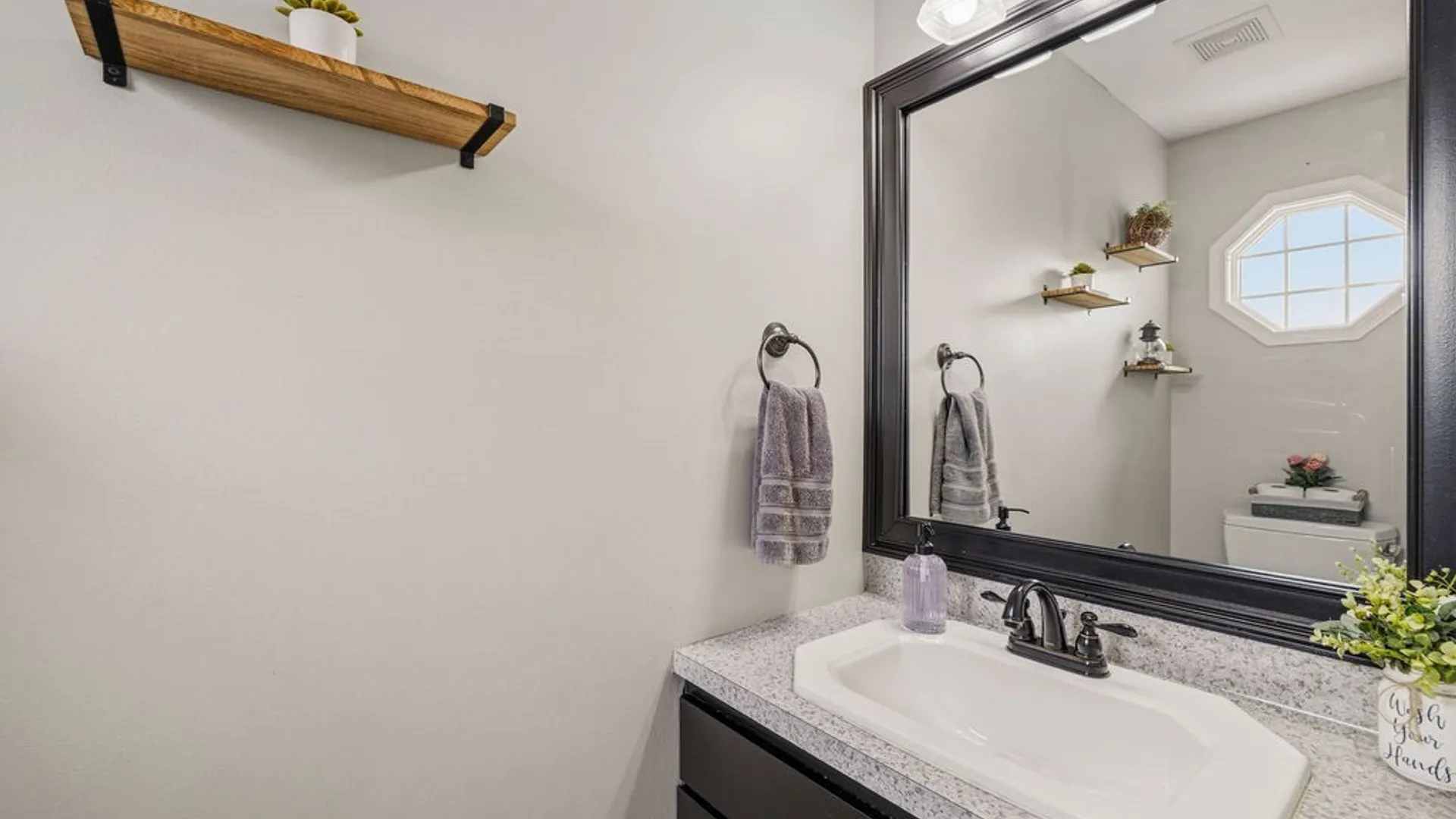 Property at 262 South Lane, Grand Island, NY 14072 18