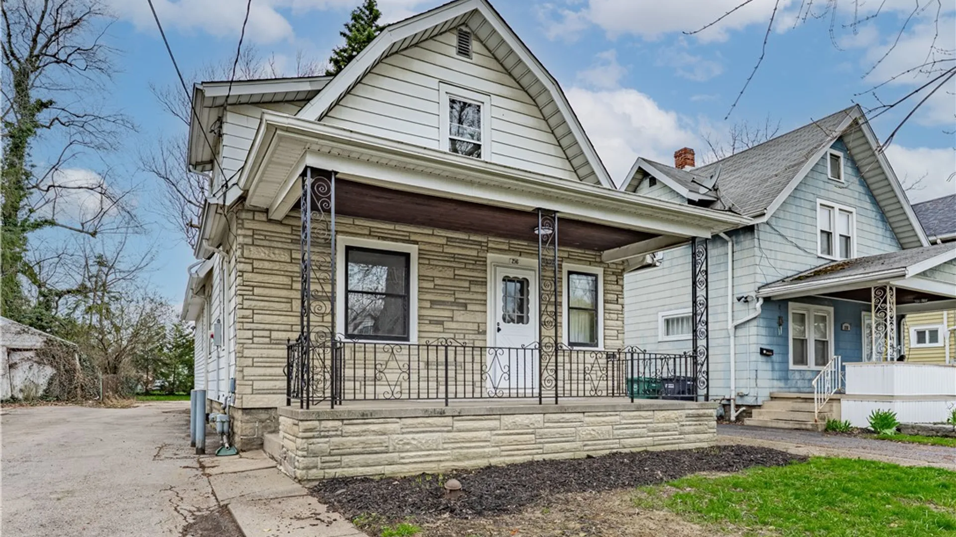 Property at 216 74th Street, Niagara Falls, NY 14304 3