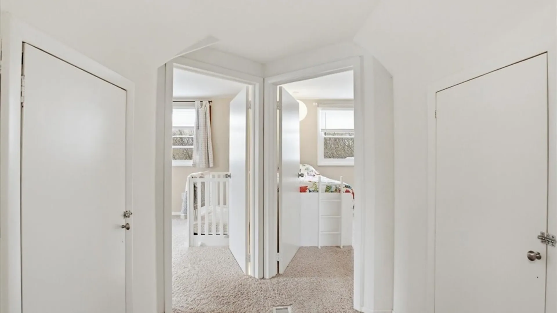 Property at 121 Country Parkway, Amherst, NY 14221 24