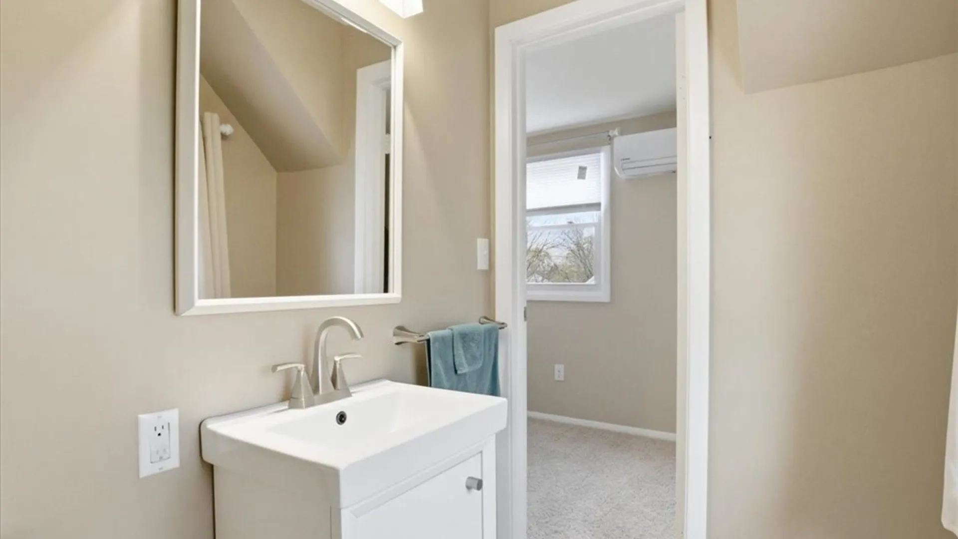 Property at 121 Country Parkway, Amherst, NY 14221 28