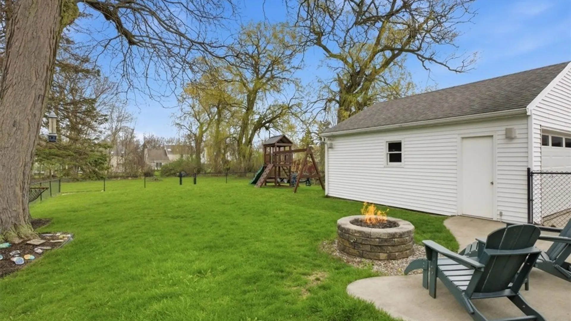 Property at 121 Country Parkway, Amherst, NY 14221 5