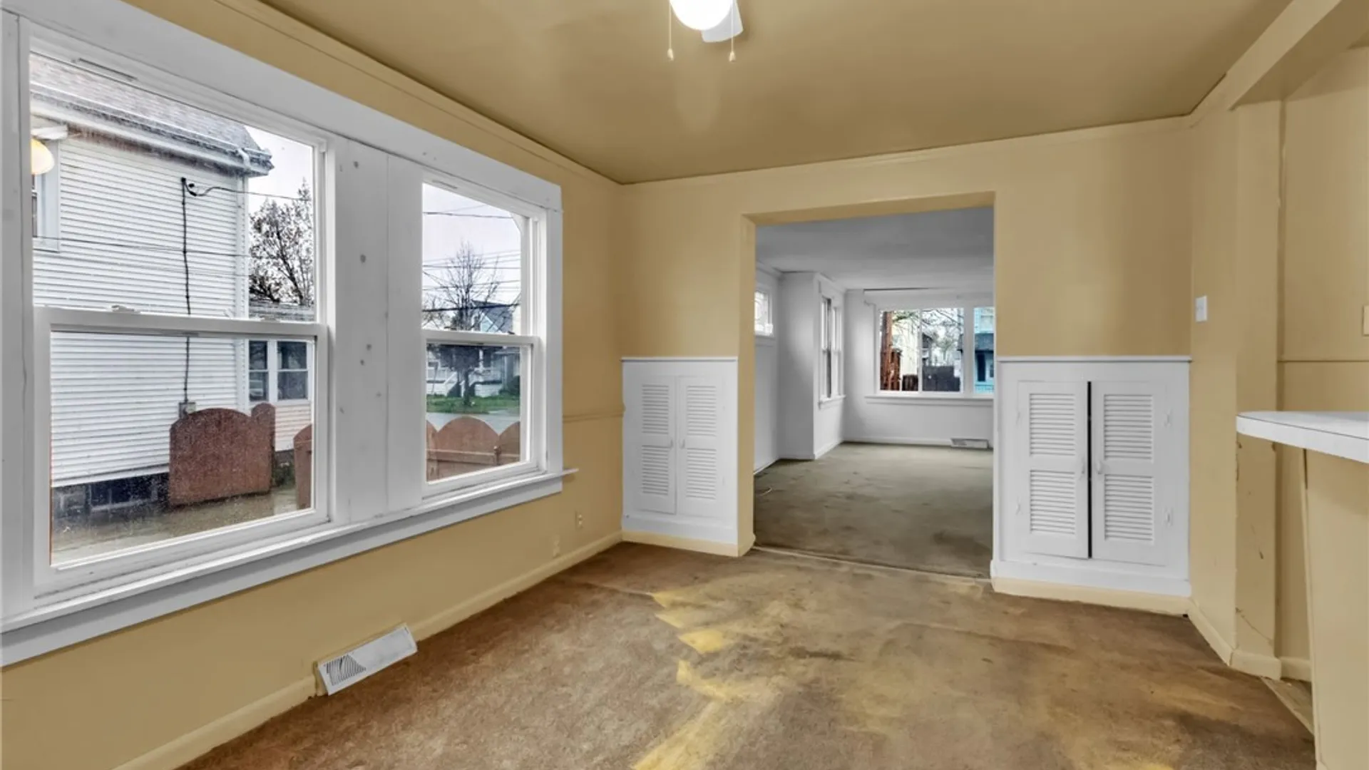 Property at 279 Riverside Avenue, Buffalo, NY 14207 15