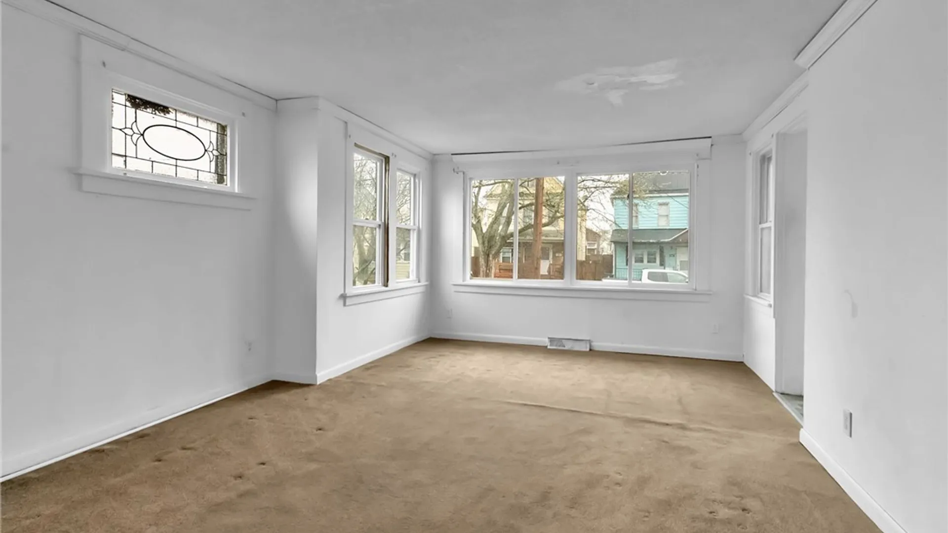 Property at 279 Riverside Avenue, Buffalo, NY 14207 19