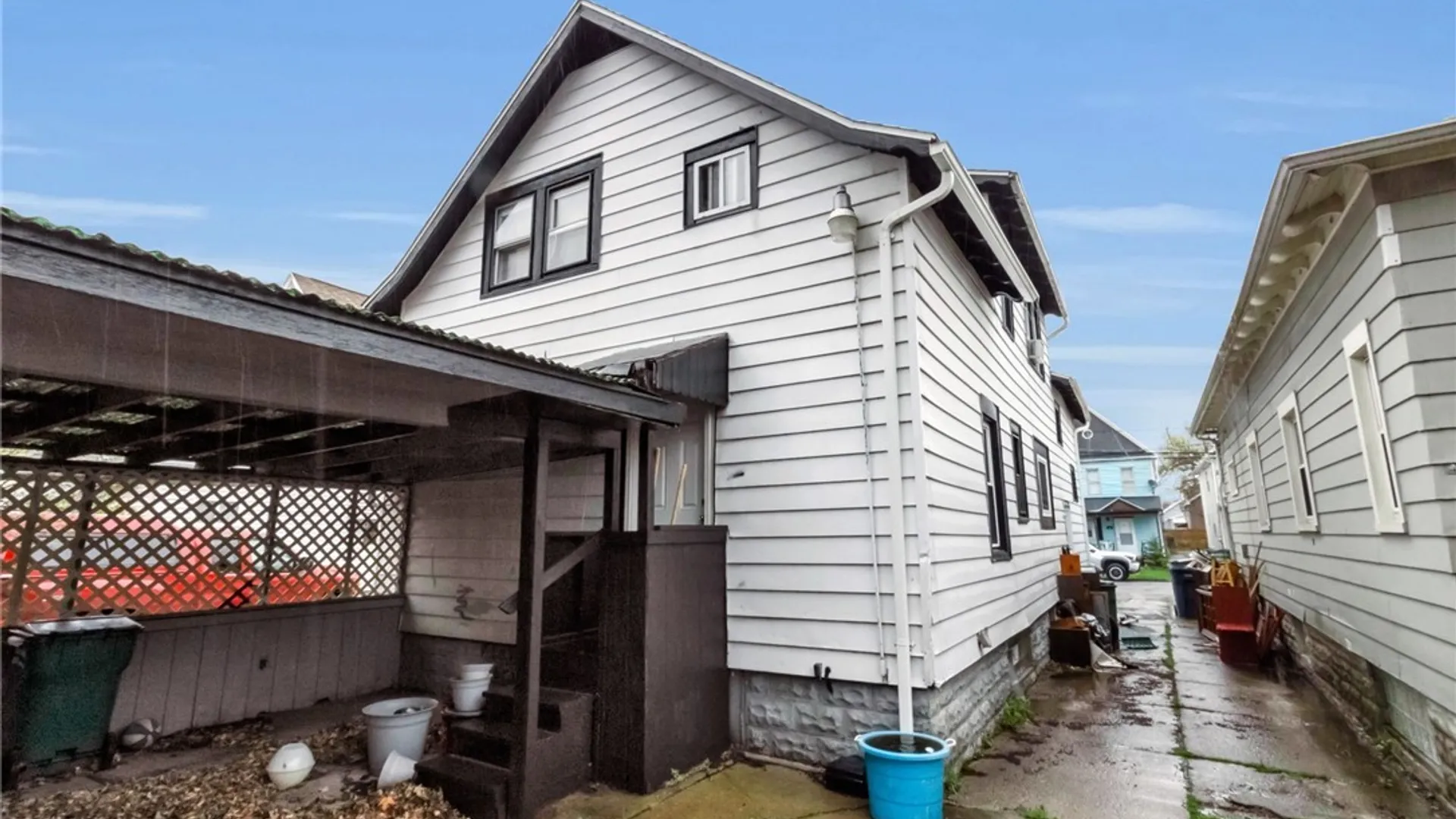 Property at 279 Riverside Avenue, Buffalo, NY 14207 3