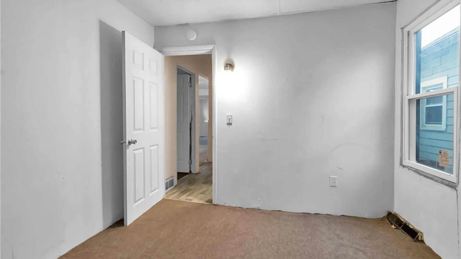 Property at 279 Riverside Avenue, Buffalo, NY 14207 6
