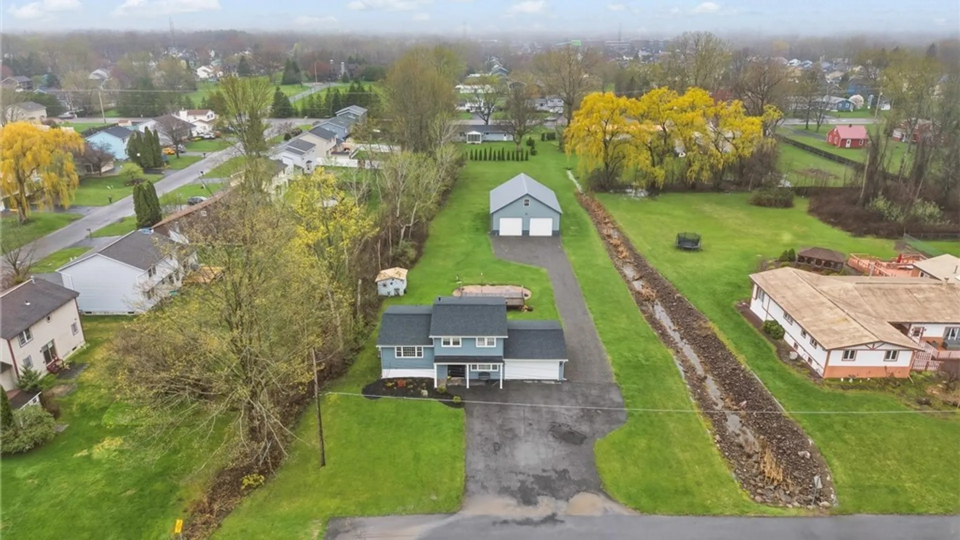 Property at 8305 Sandra Avenue, Cicero, NY 13039 4