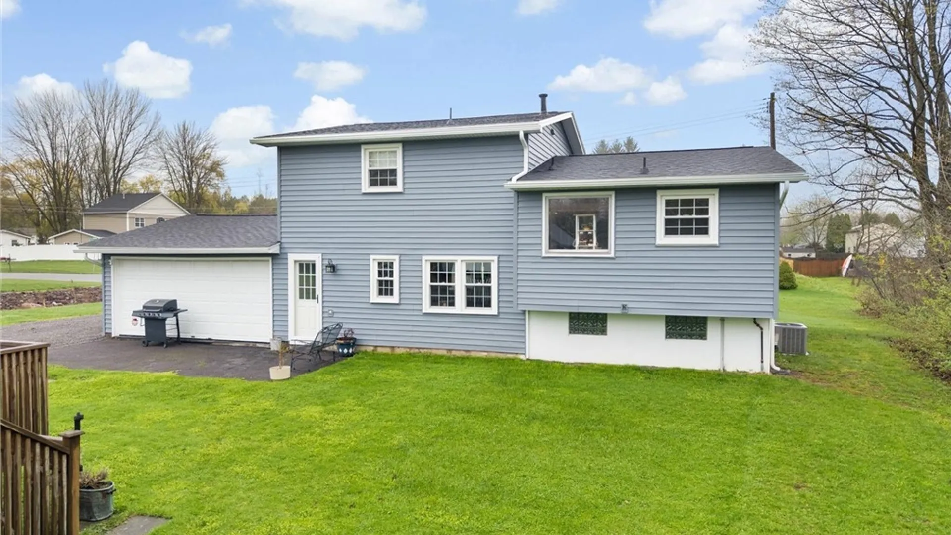 Property at 8305 Sandra Avenue, Cicero, NY 13039 5