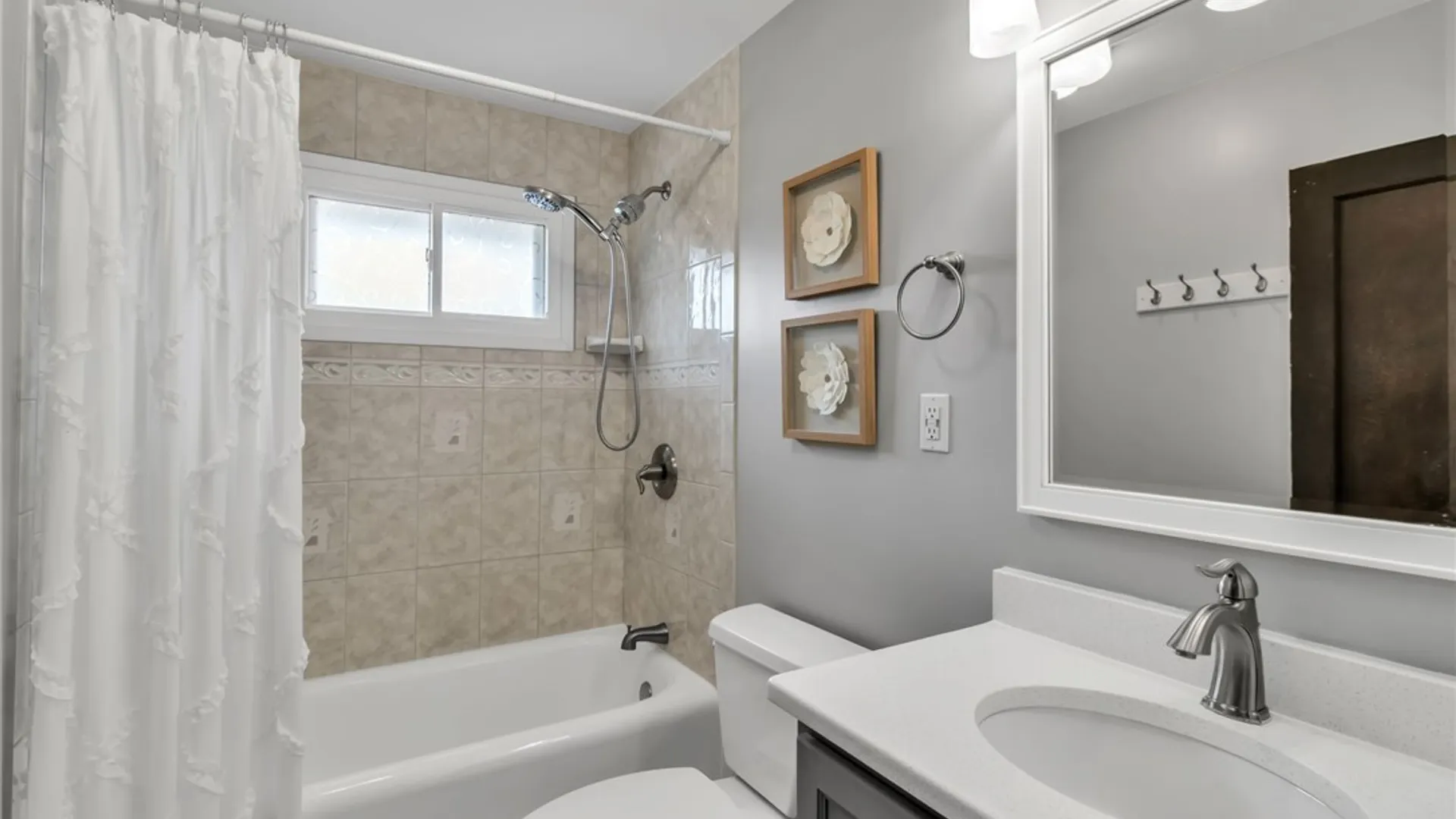 Property at 24 Grasmere Road, Lockport Town, NY 14094 29