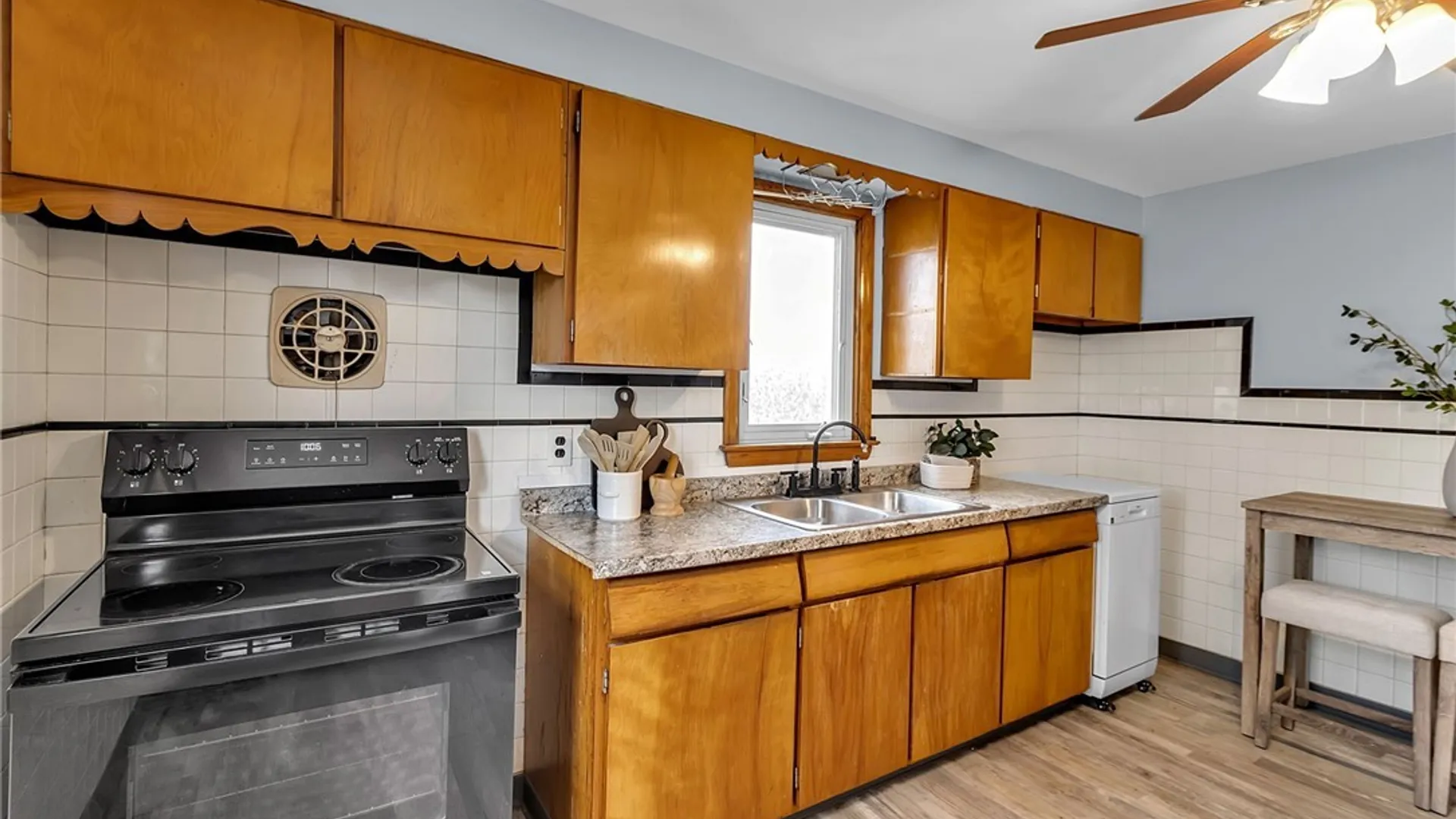 Property at 117 Standard Parkway, Cheektowaga, NY 14227 14