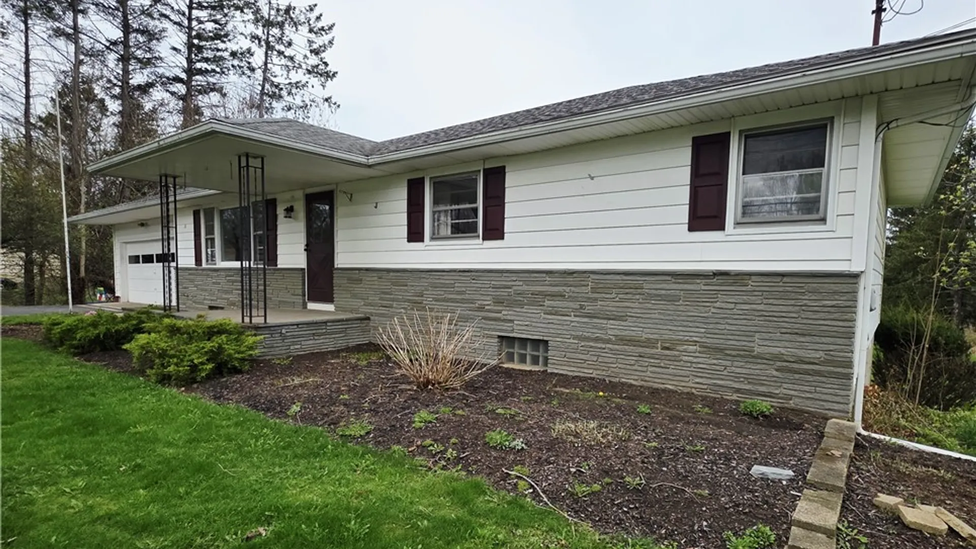 Property at 2247 Ridge Road, Ontario, NY 14519 4