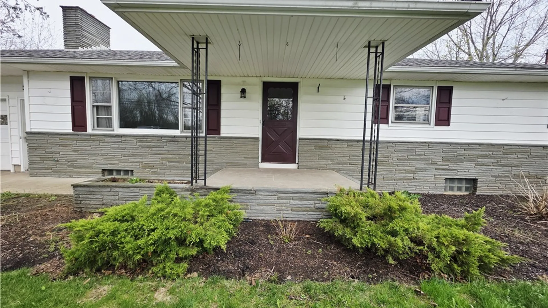 Property at 2247 Ridge Road, Ontario, NY 14519 5