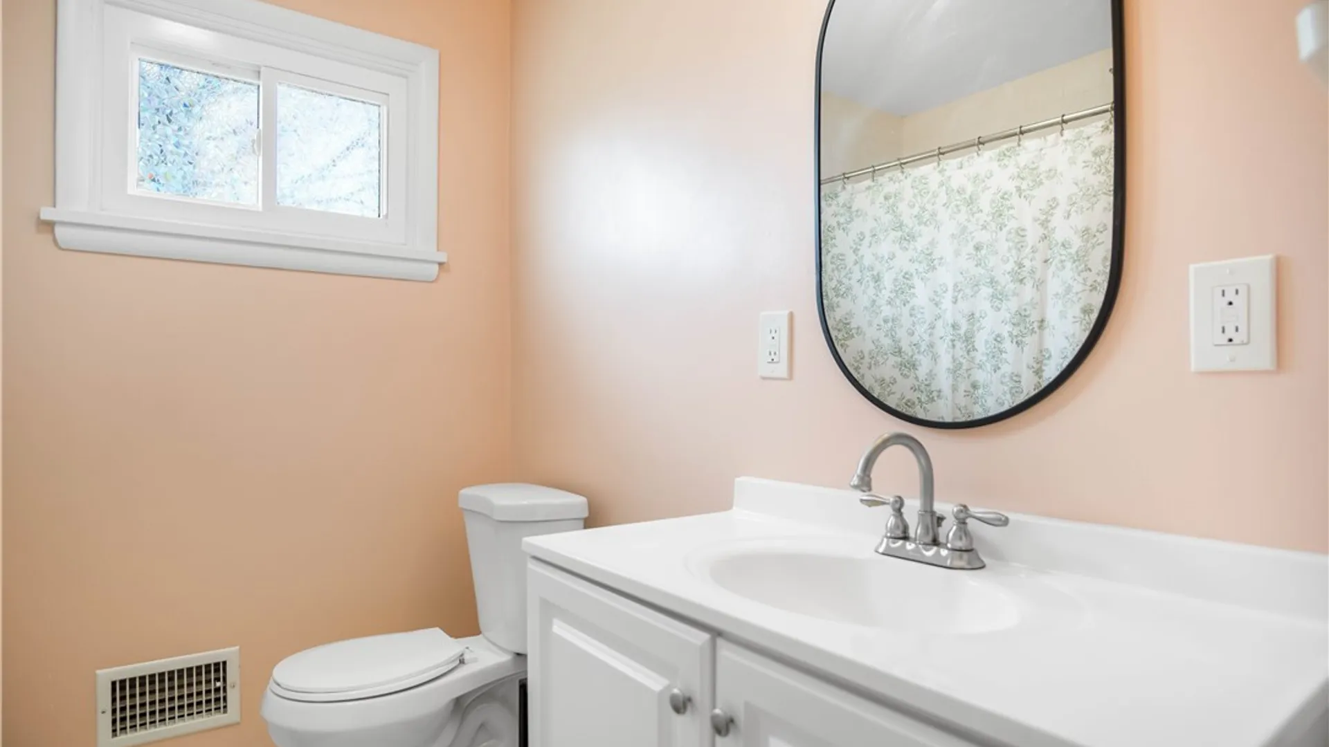 Property at 400 Lafayette Road, Irondequoit, NY 14609 15