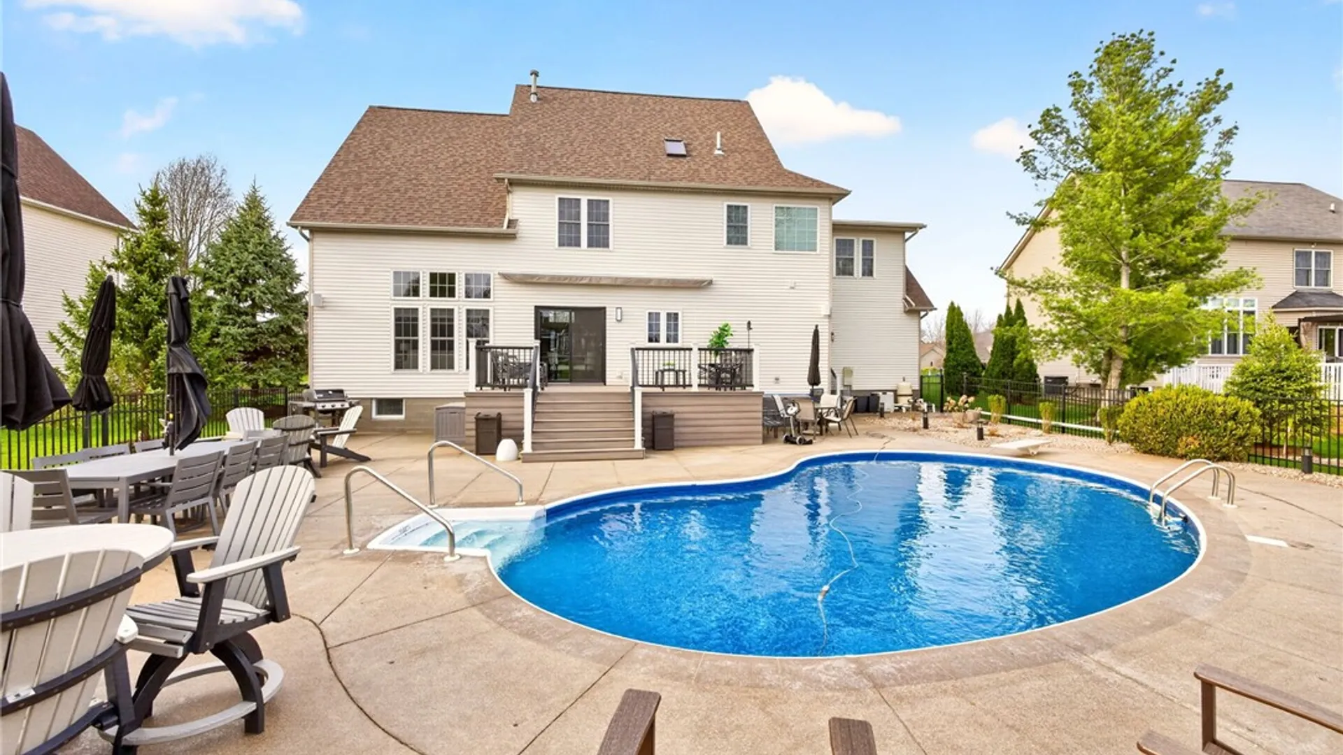 Property at 1293 Thistleberry Lane, Penfield, NY 14580 38