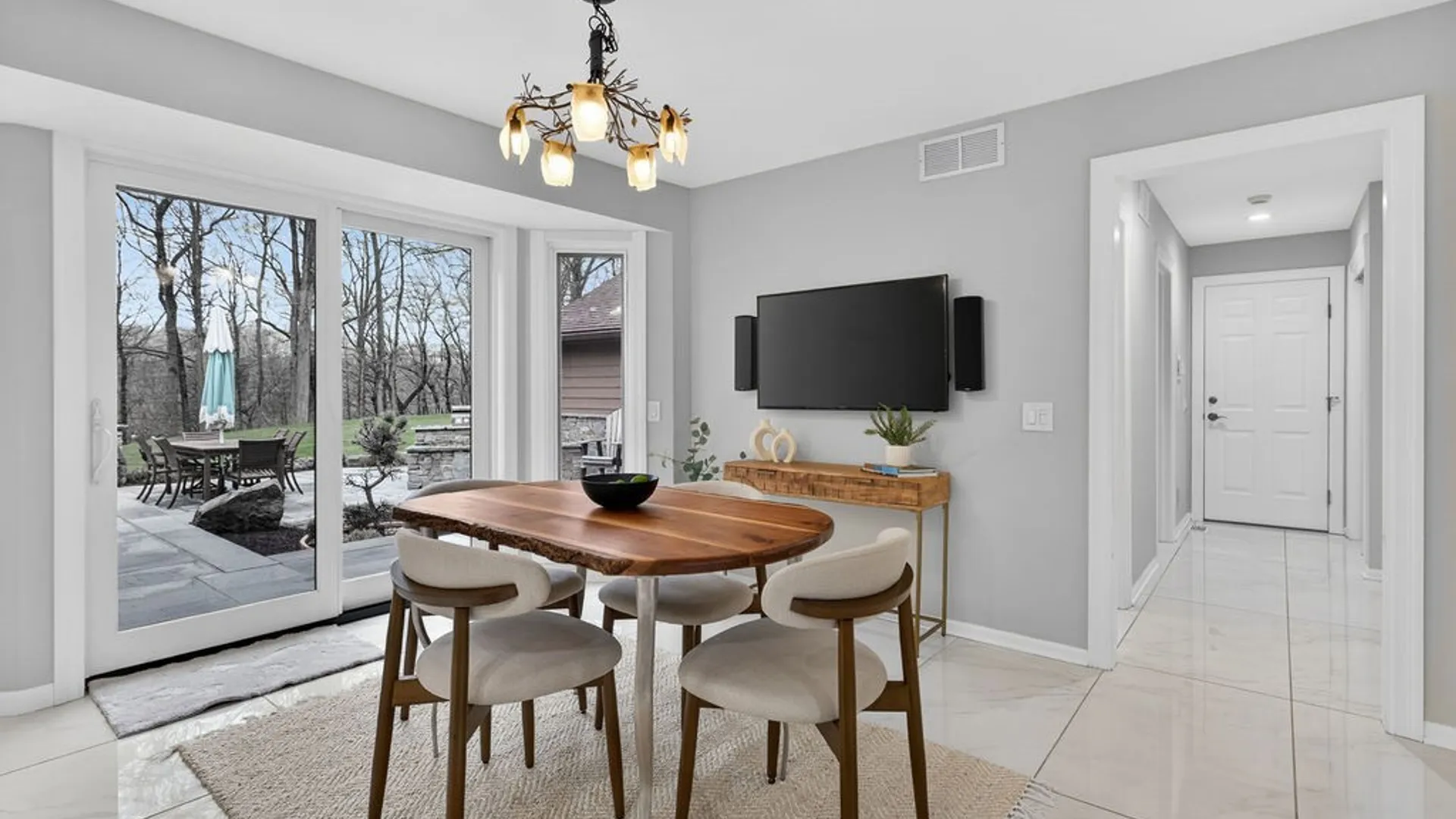 Property at 7979 Oak Brook Circle, Victor, NY 14534 15