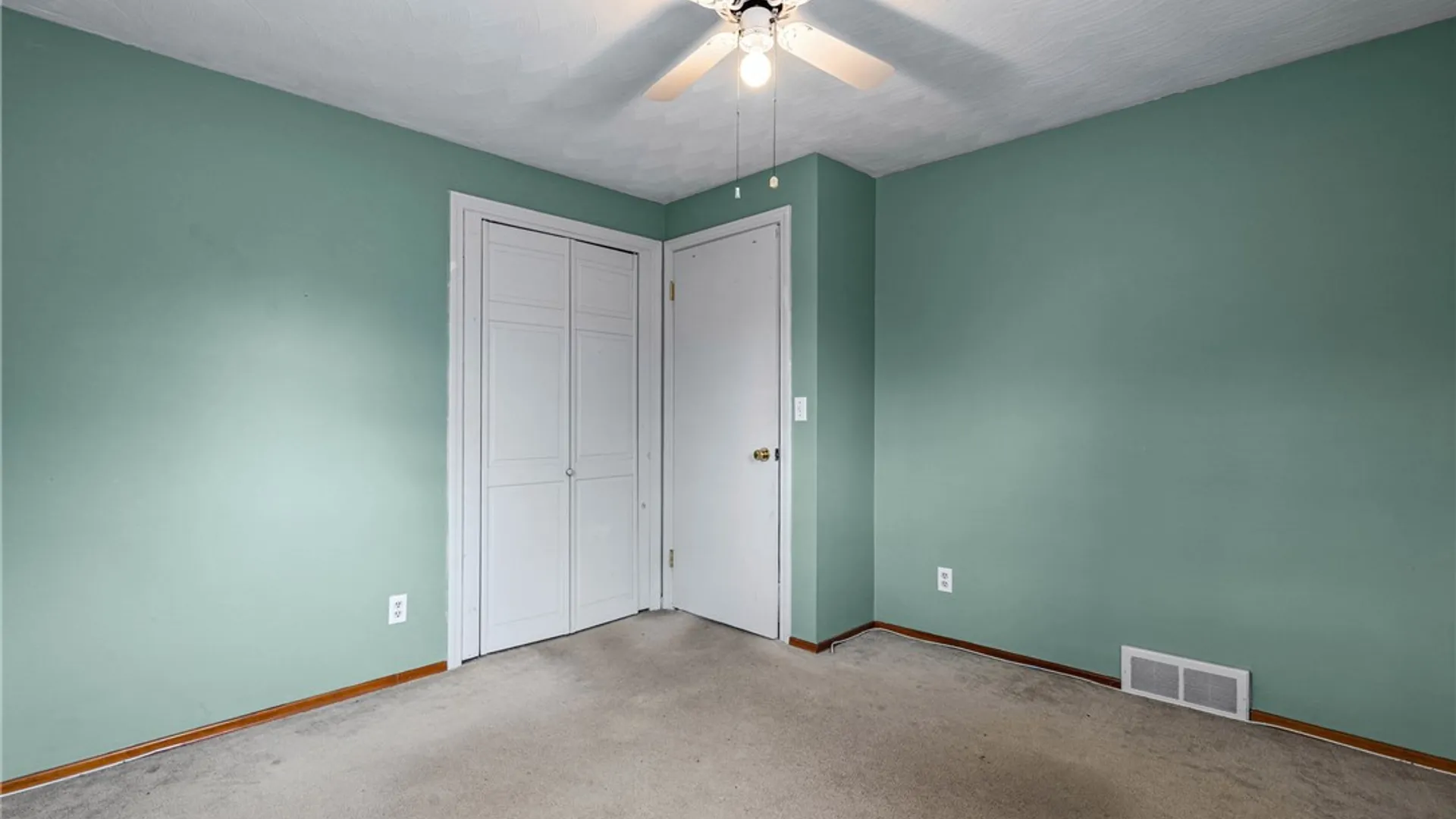 Property at 8 Passage, Perinton, NY 14450 26