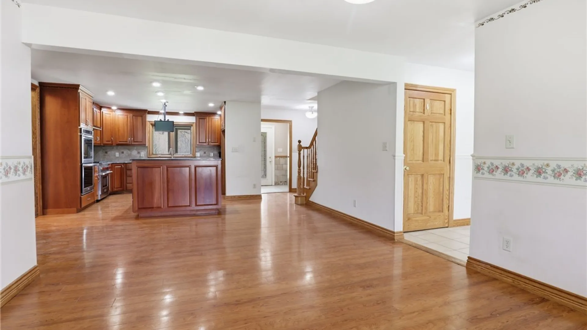 Property at 101 Strasmer Road, Cheektowaga, NY 14043 12
