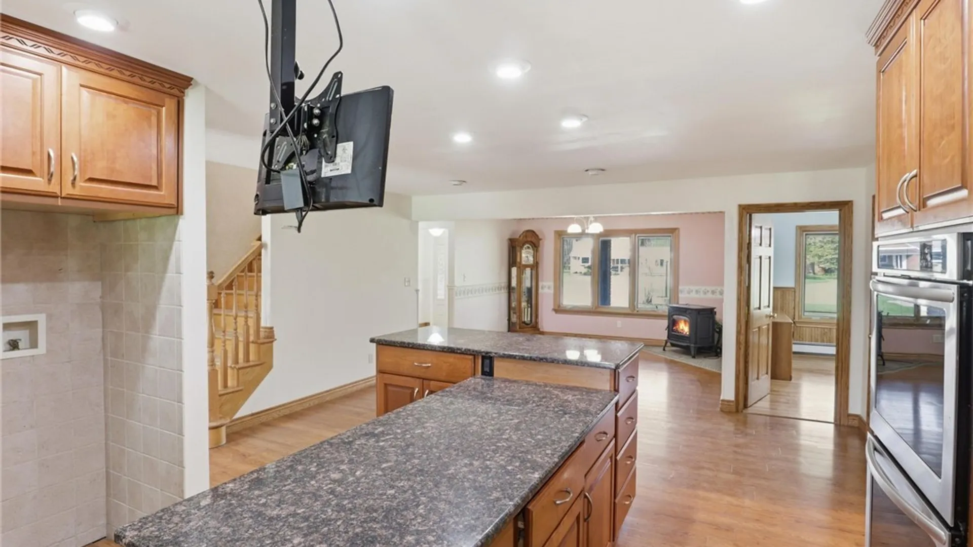 Property at 101 Strasmer Road, Cheektowaga, NY 14043 14