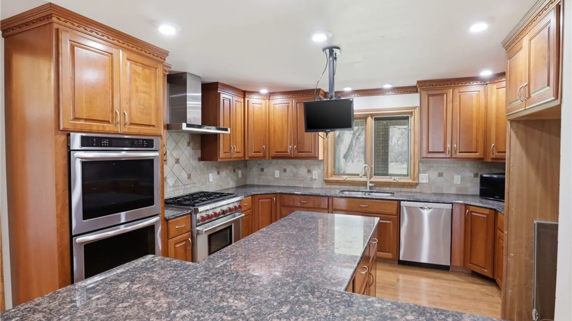 Property at 101 Strasmer Road, Cheektowaga, NY 14043 15