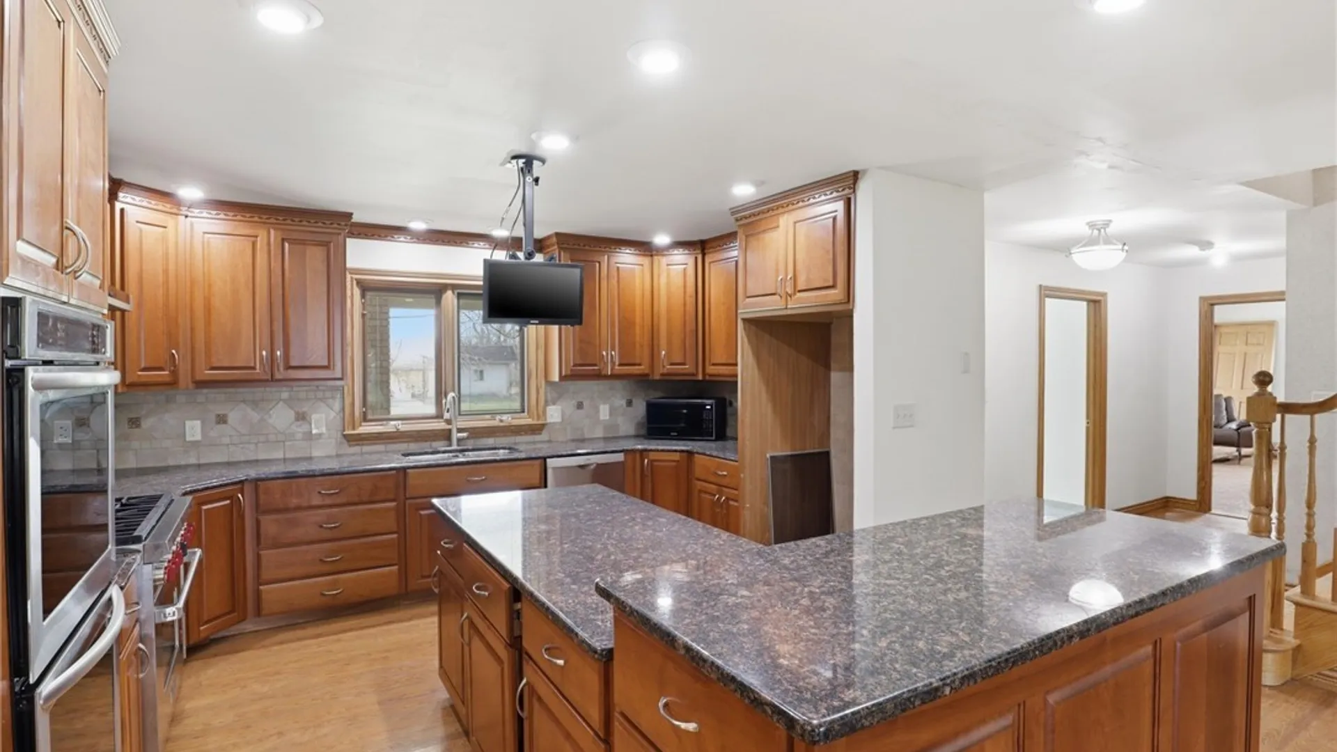 Property at 101 Strasmer Road, Cheektowaga, NY 14043 16