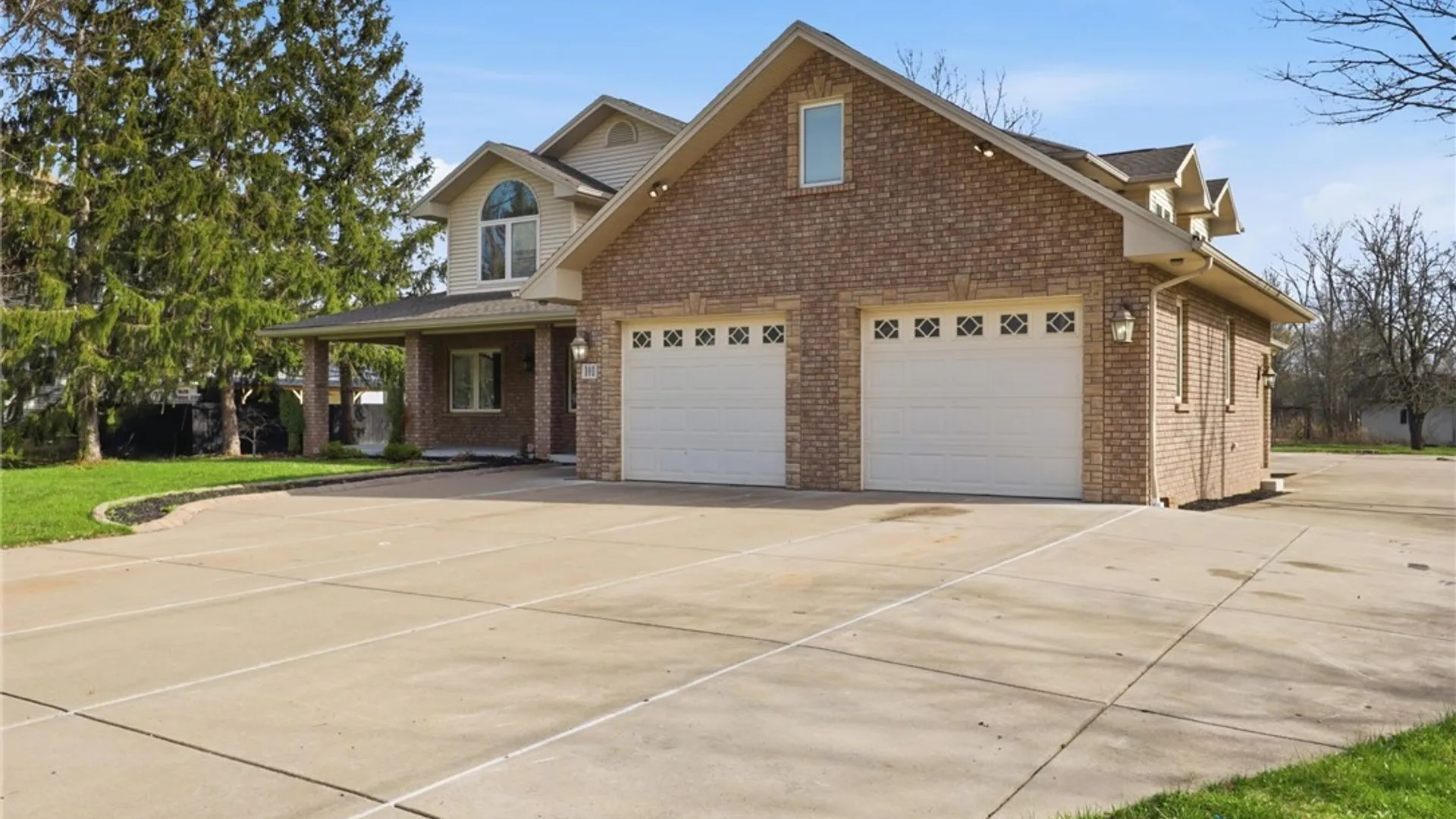 Property at 101 Strasmer Road, Cheektowaga, NY 14043 4