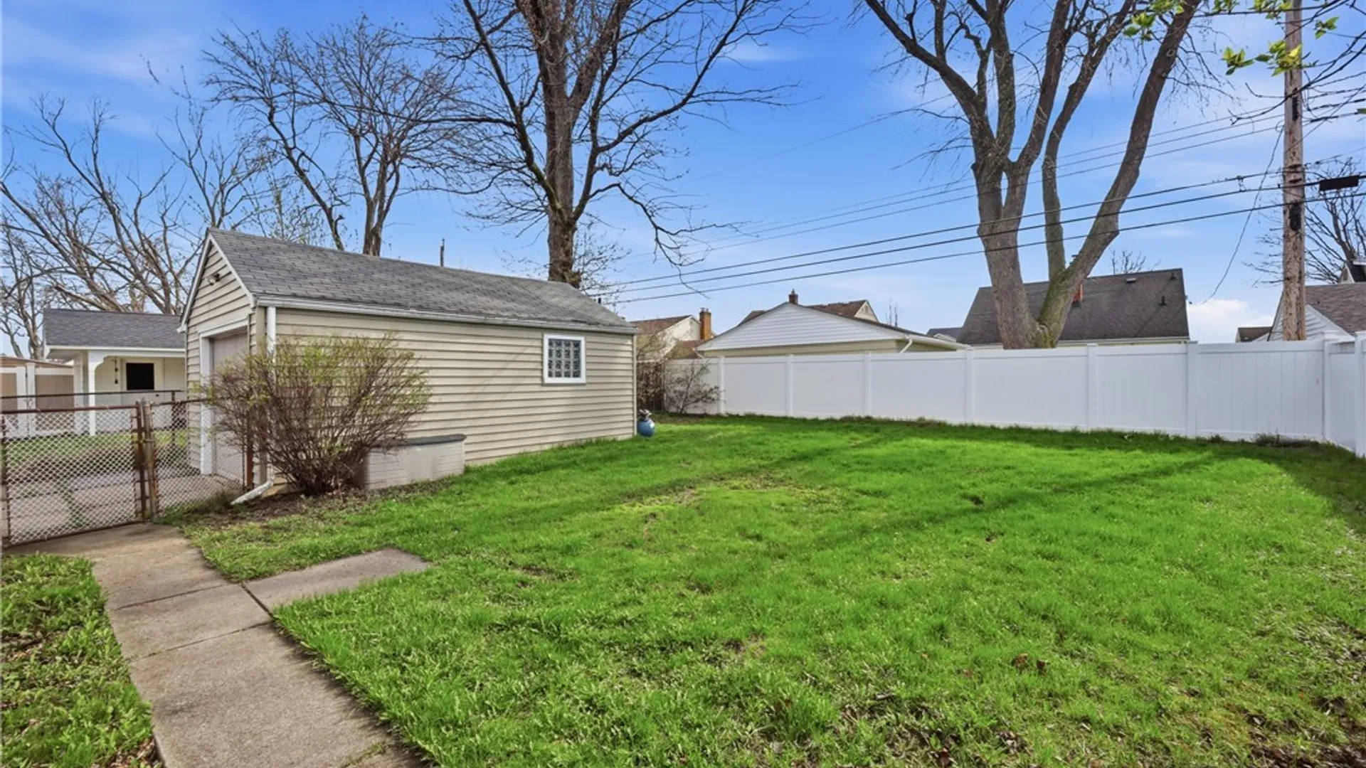 Property at 74 Sherwin Drive, Tonawanda, NY 14150 30