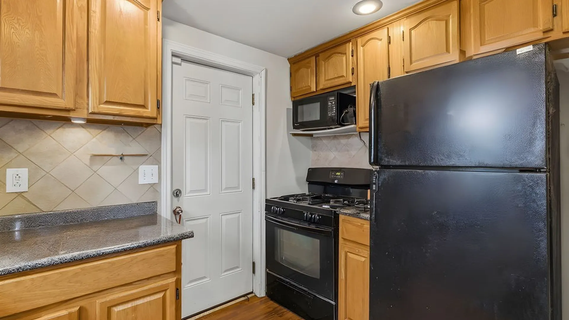 Property at 955 Beach Road, Cheektowaga, NY 14225 5