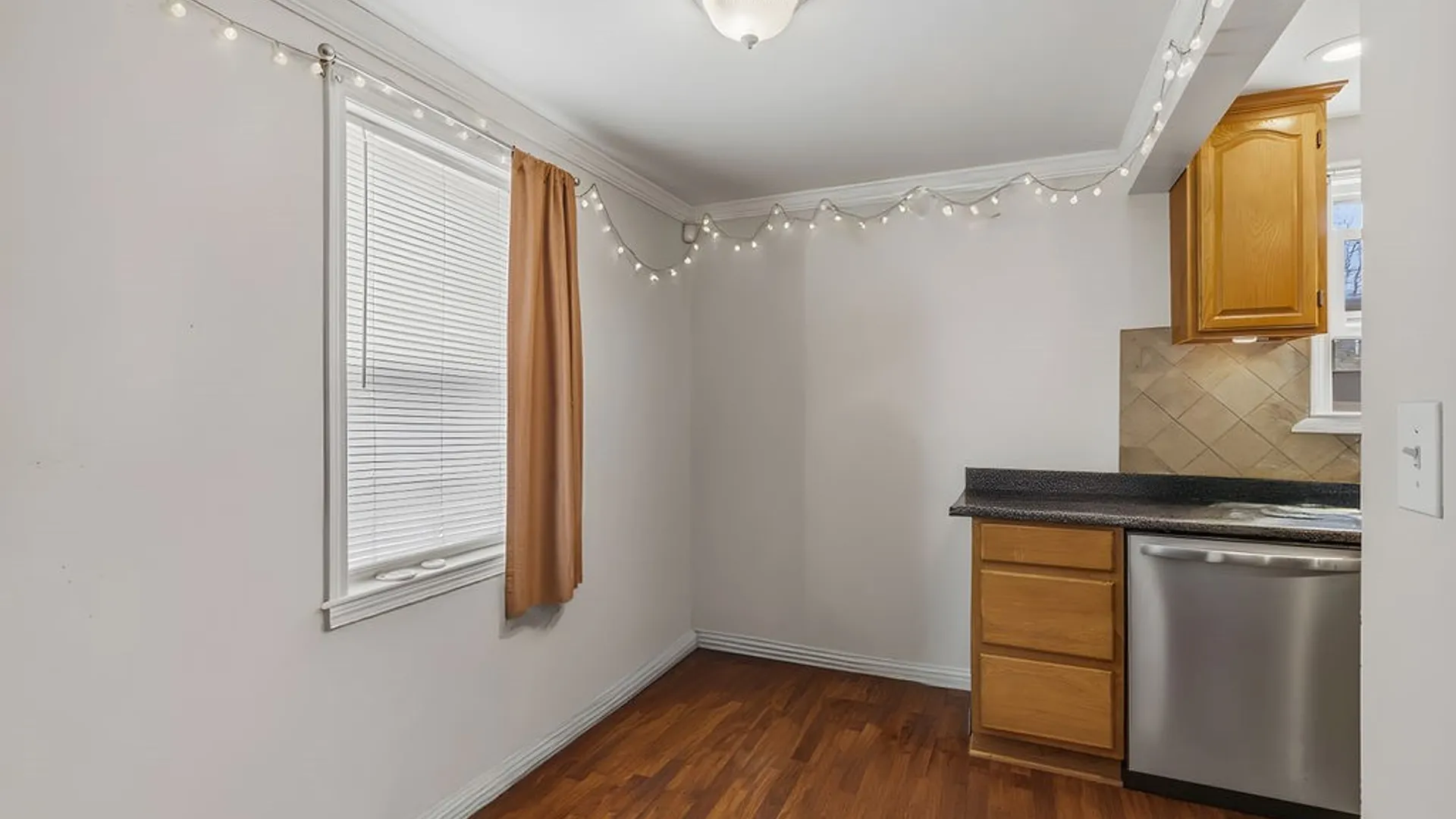 Property at 955 Beach Road, Cheektowaga, NY 14225 6