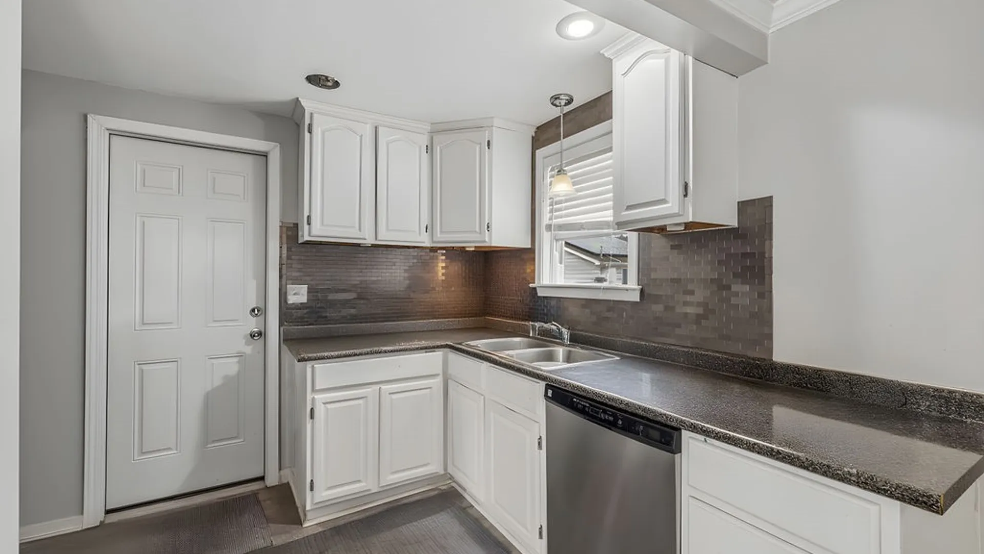 Property at 955 Beach Road, Cheektowaga, NY 14225 7