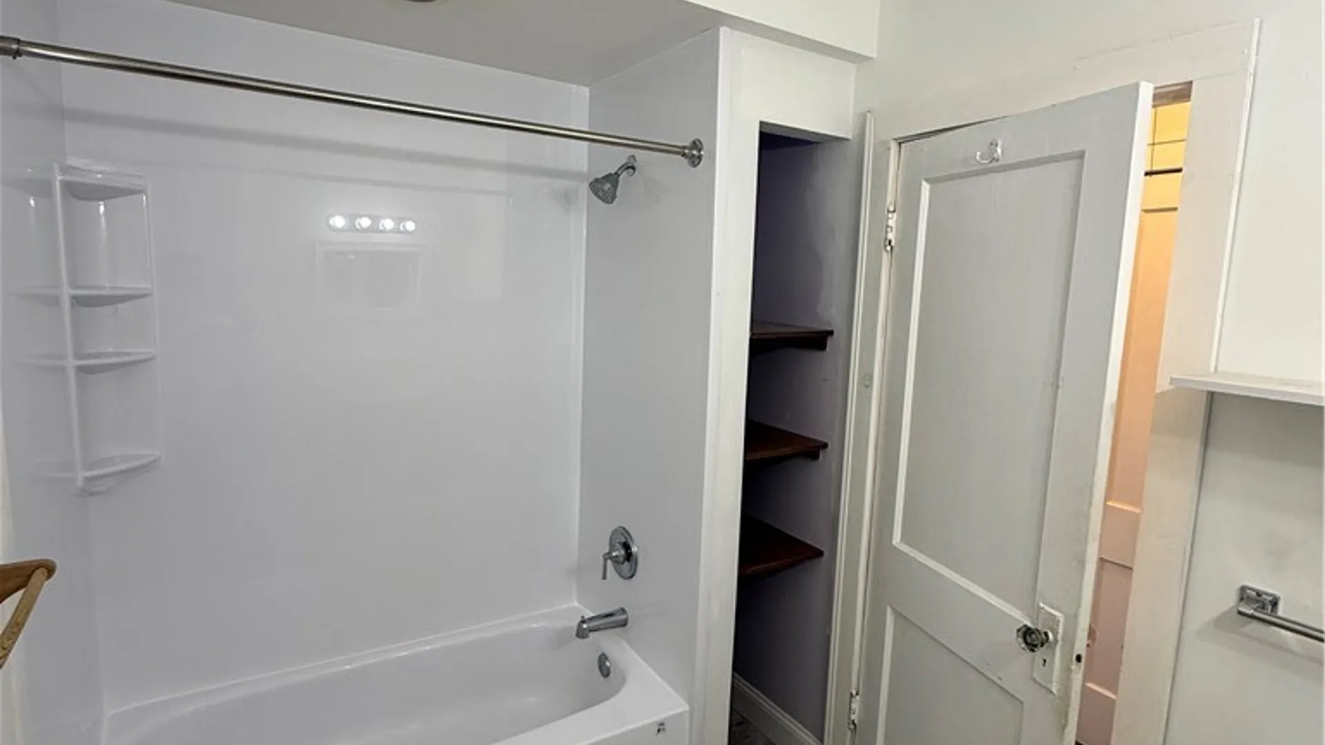 Property at 125 Eiseman Avenue, Tonawanda, NY 14217 7