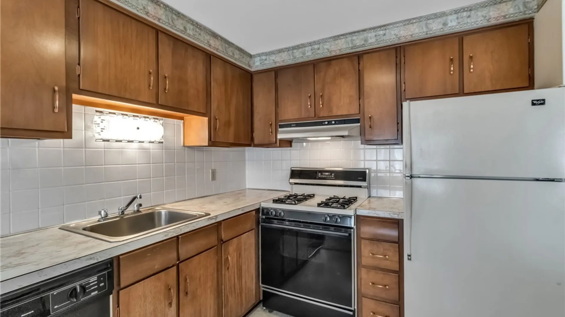 Property at 3433 Harlem Road, Cheektowaga, NY 14225 12