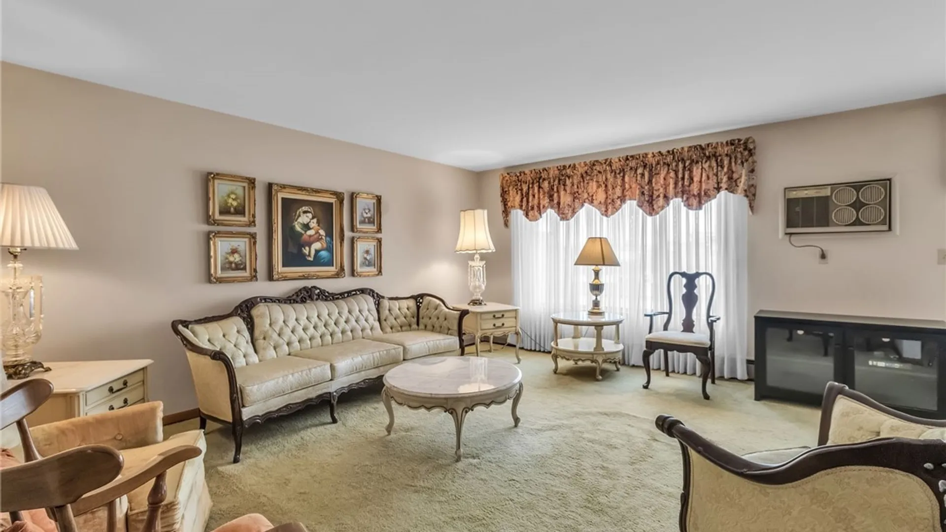 Property at 3433 Harlem Road, Cheektowaga, NY 14225 5