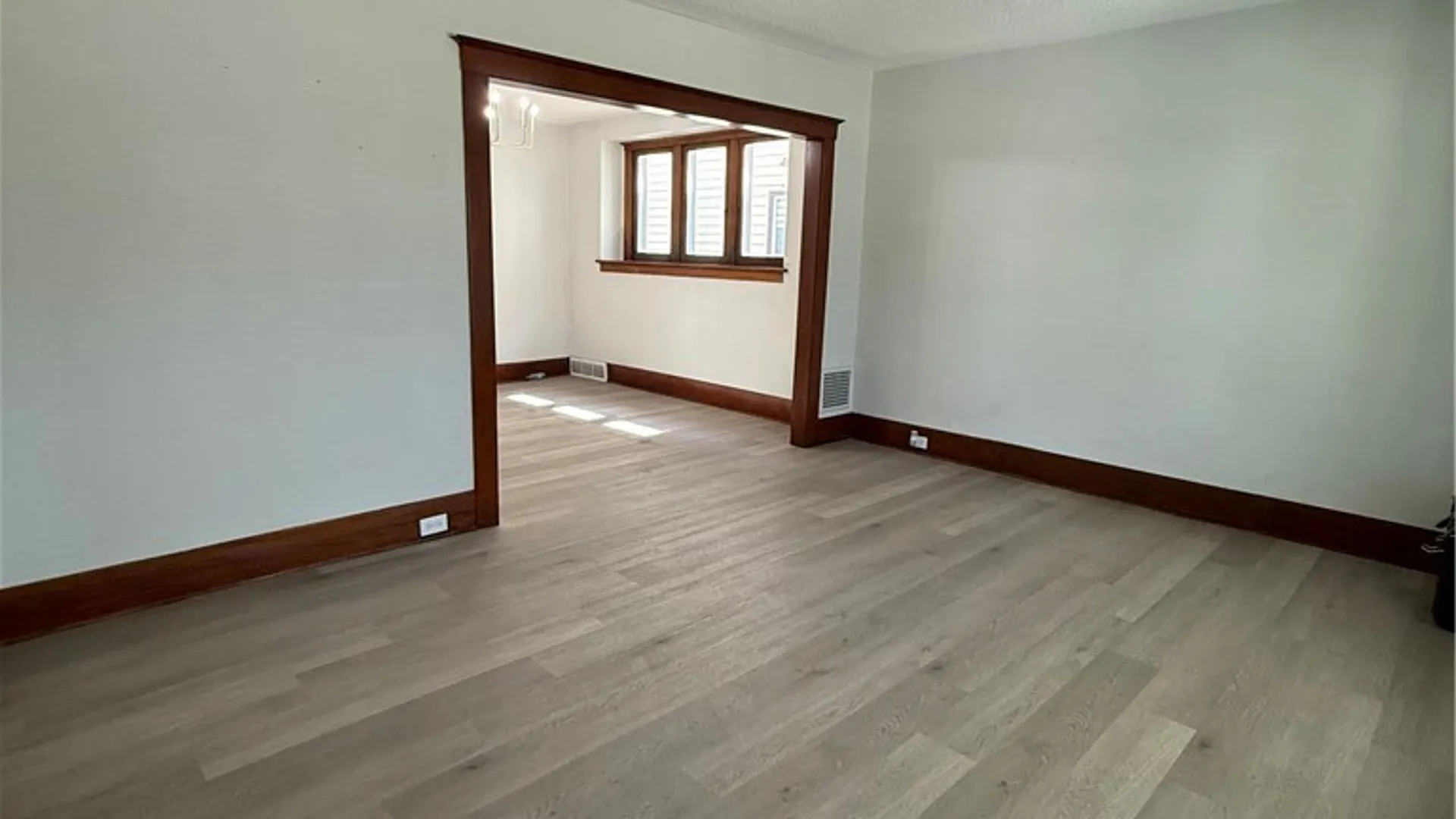 Property at 301 Crestwood Avenue, Buffalo, NY 14216 10