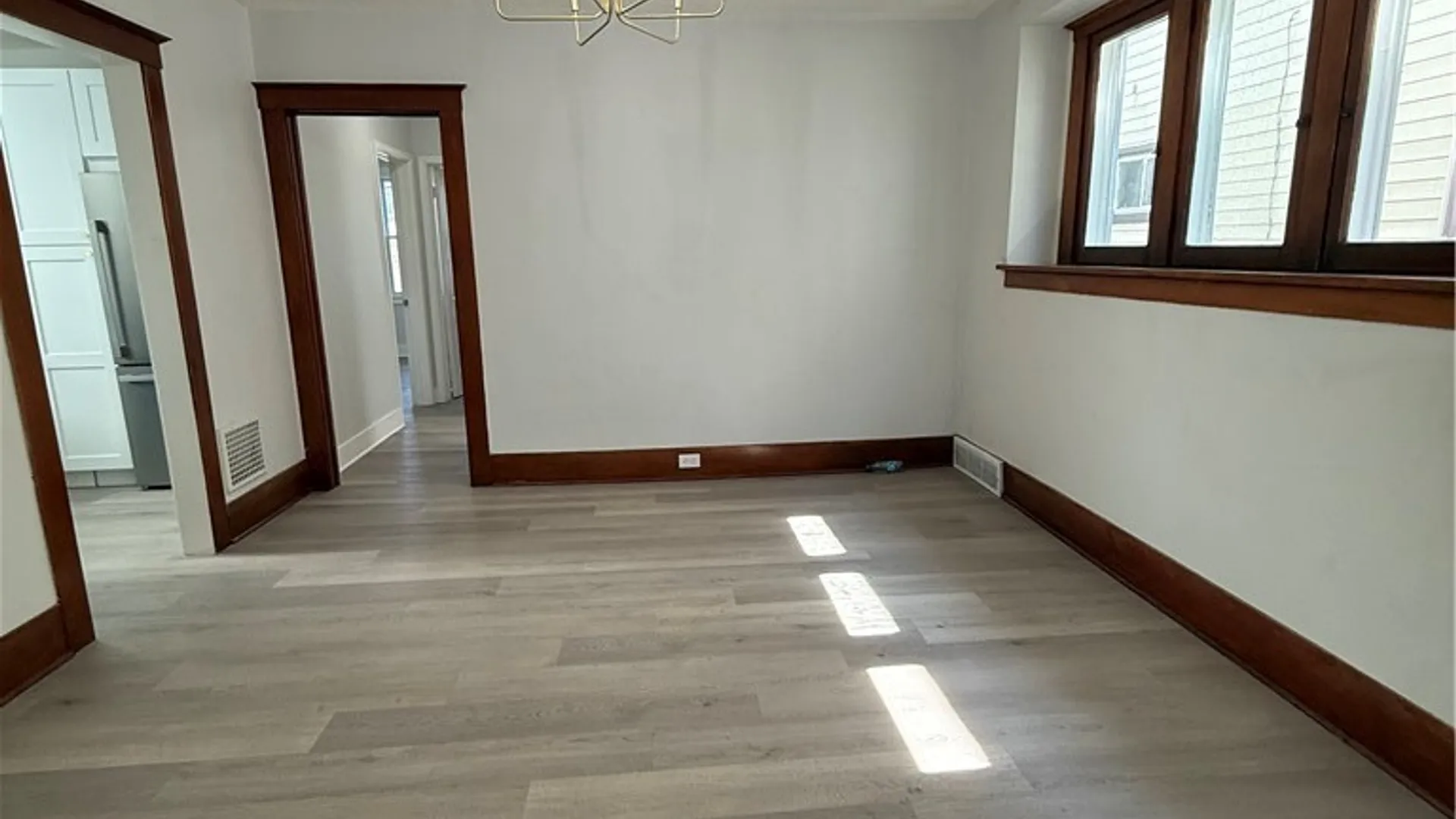 Property at 301 Crestwood Avenue, Buffalo, NY 14216 4