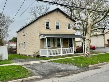 Property at 13 Wall Street, Auburn, NY 13021