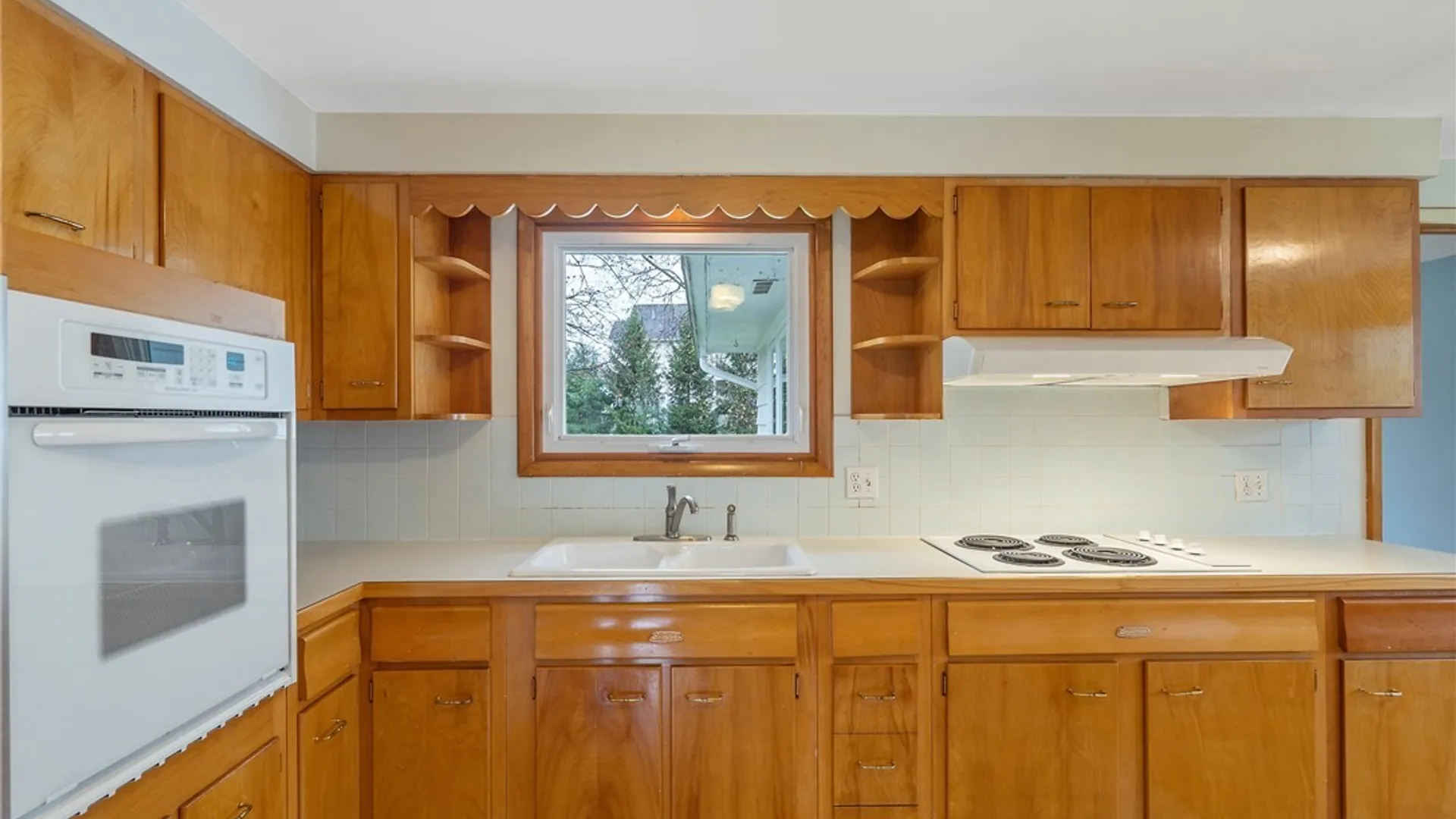 Property at 138 Bennett Road, Camillus, NY 13031 18