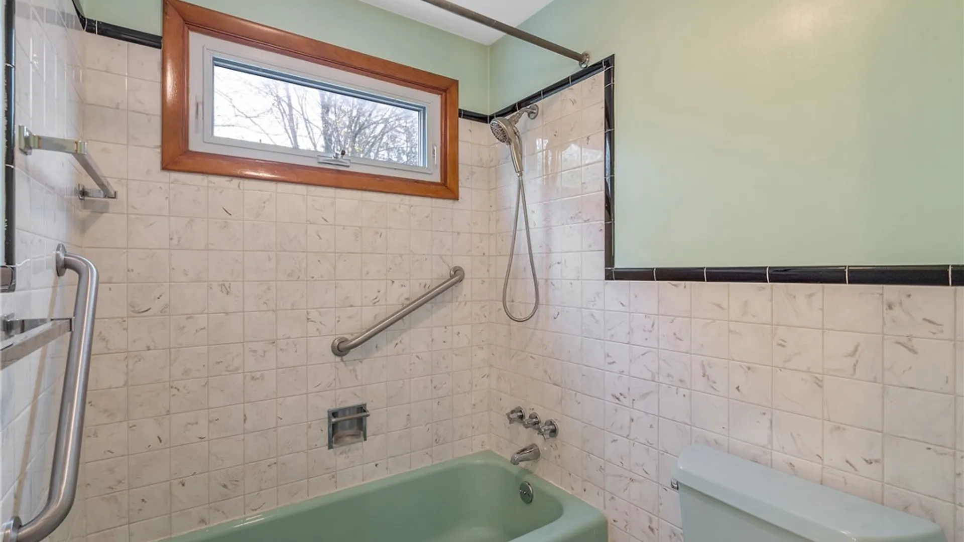 Property at 138 Bennett Road, Camillus, NY 13031 28