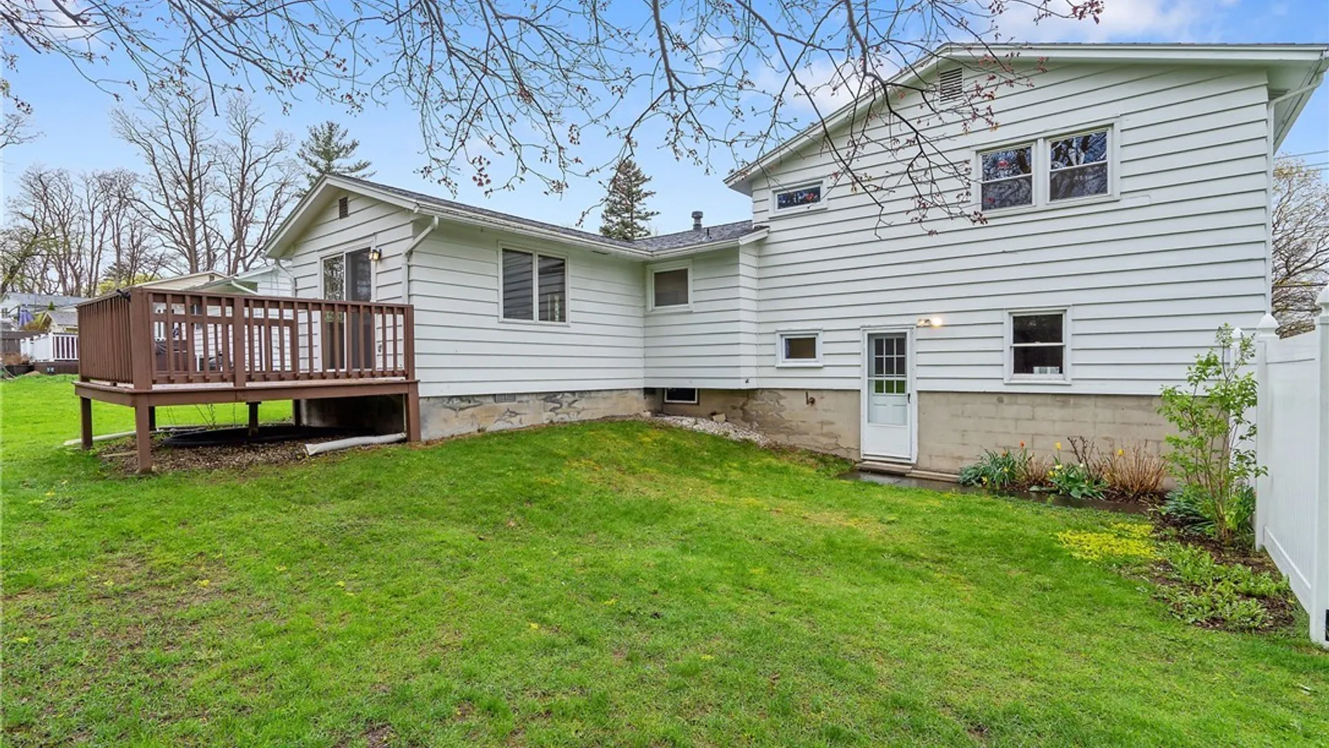 Property at 138 Bennett Road, Camillus, NY 13031 36