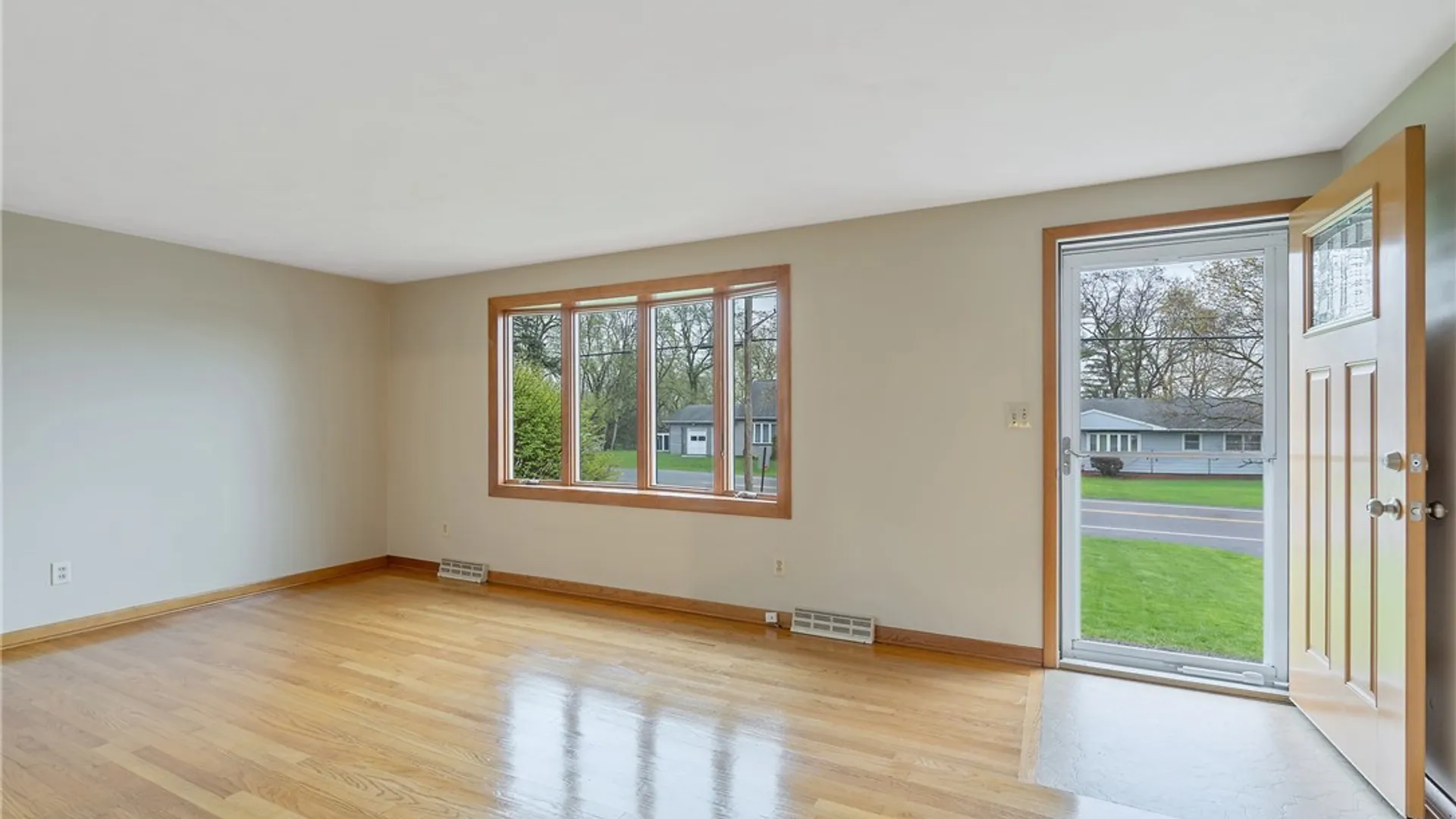 Property at 138 Bennett Road, Camillus, NY 13031 4