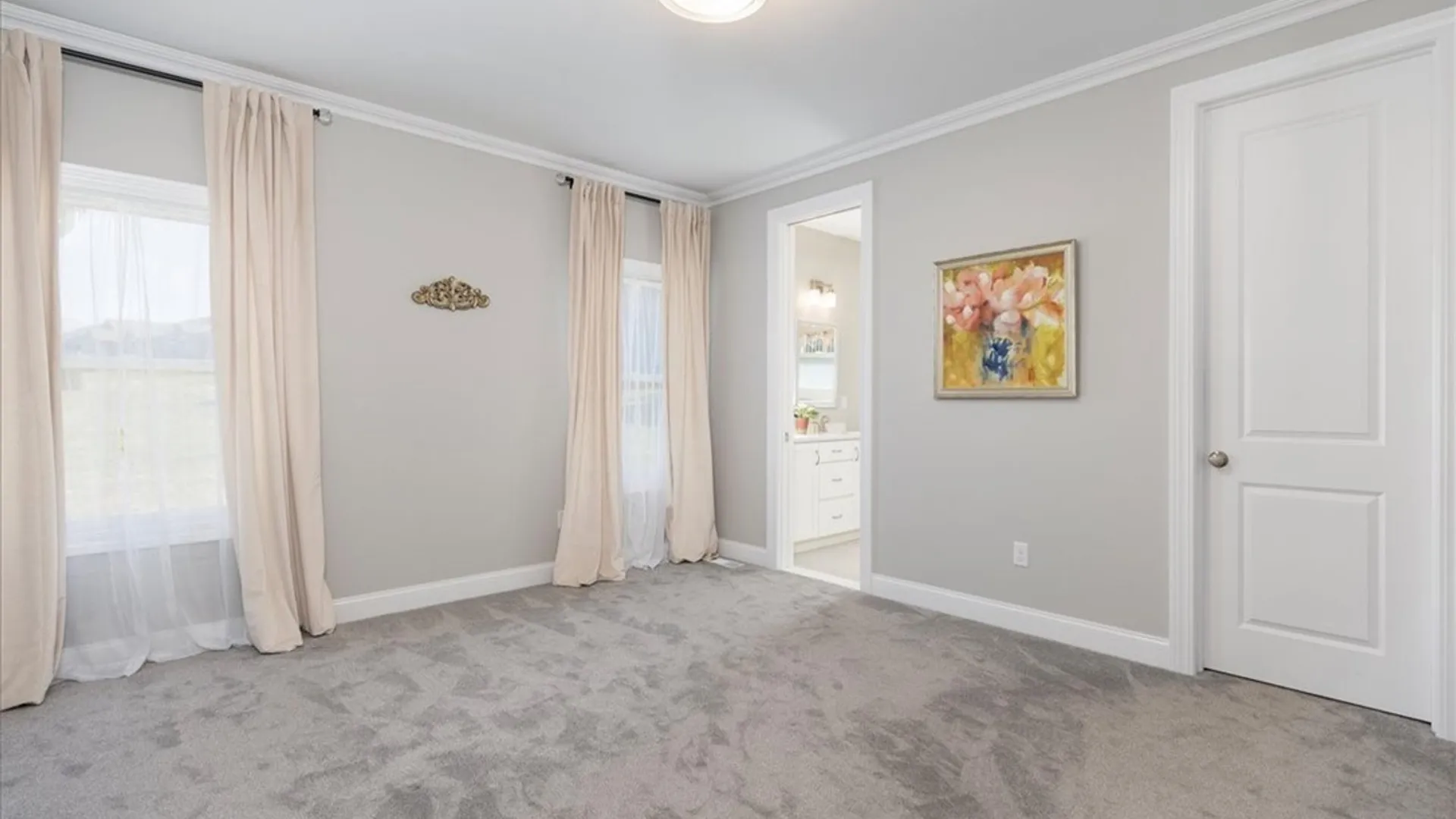 Property at 6 Creekstone Dr, Aurora, NY 14052 13